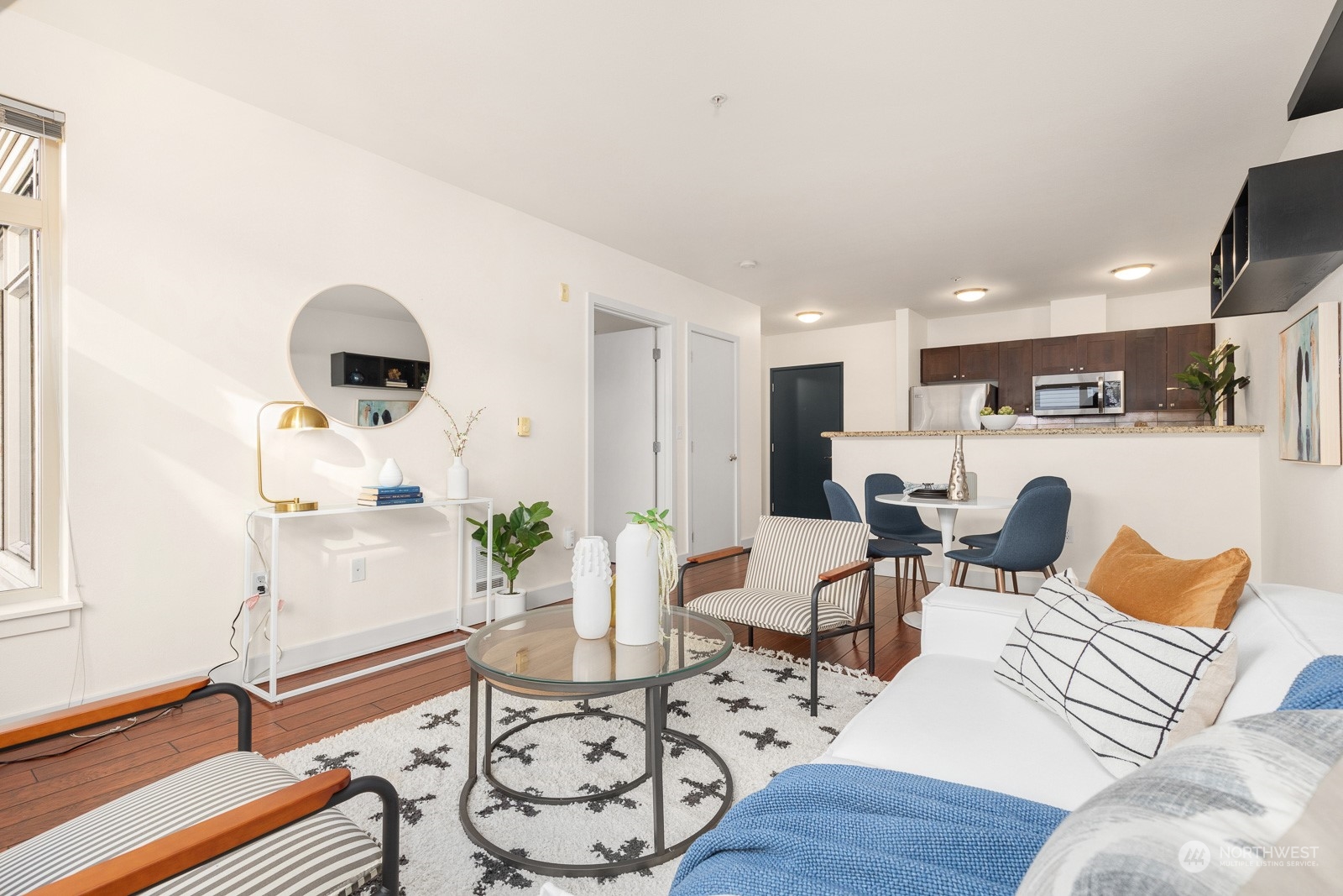 1610 Belmont Avenue Unit: 512