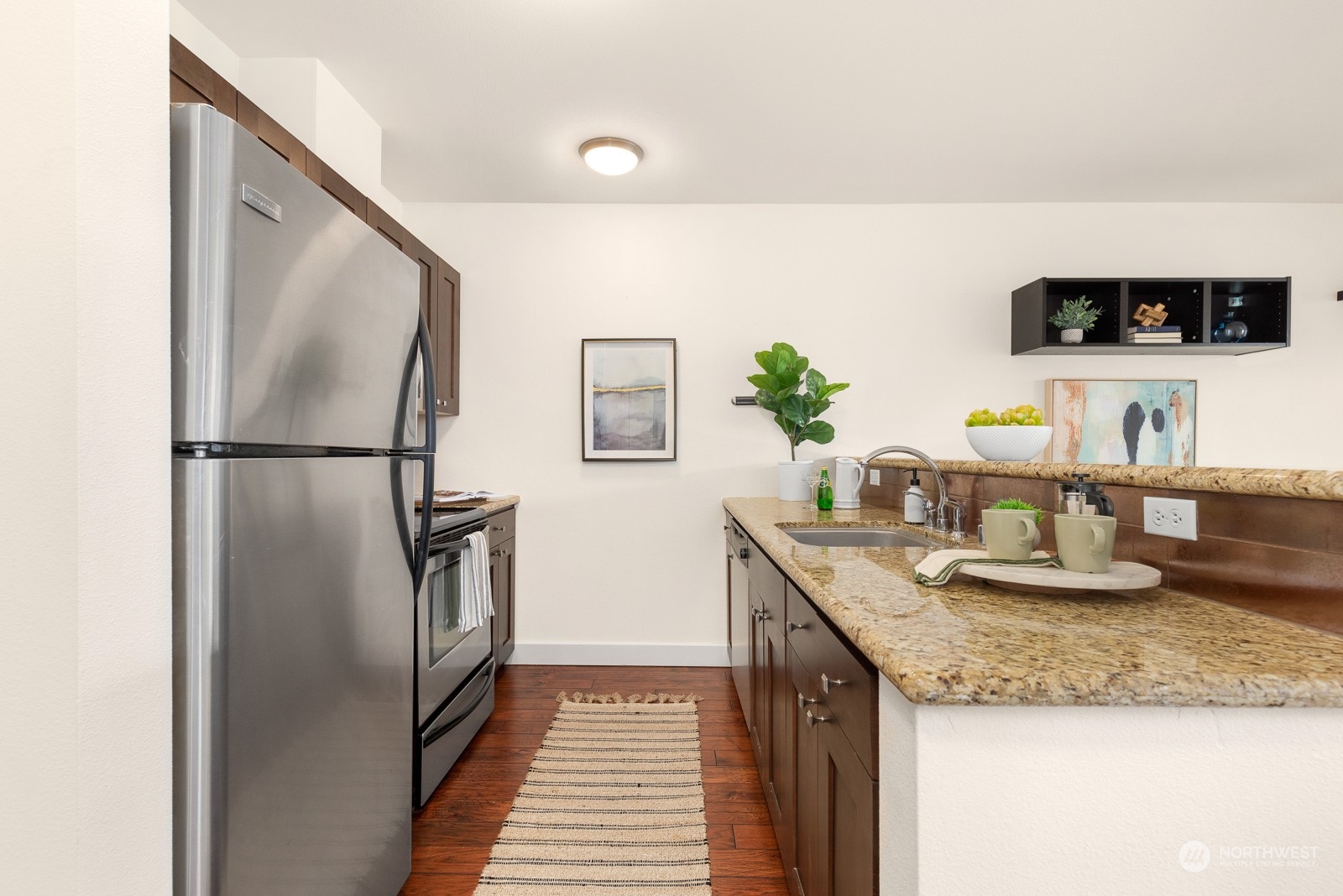 1610 Belmont Avenue Unit: 512