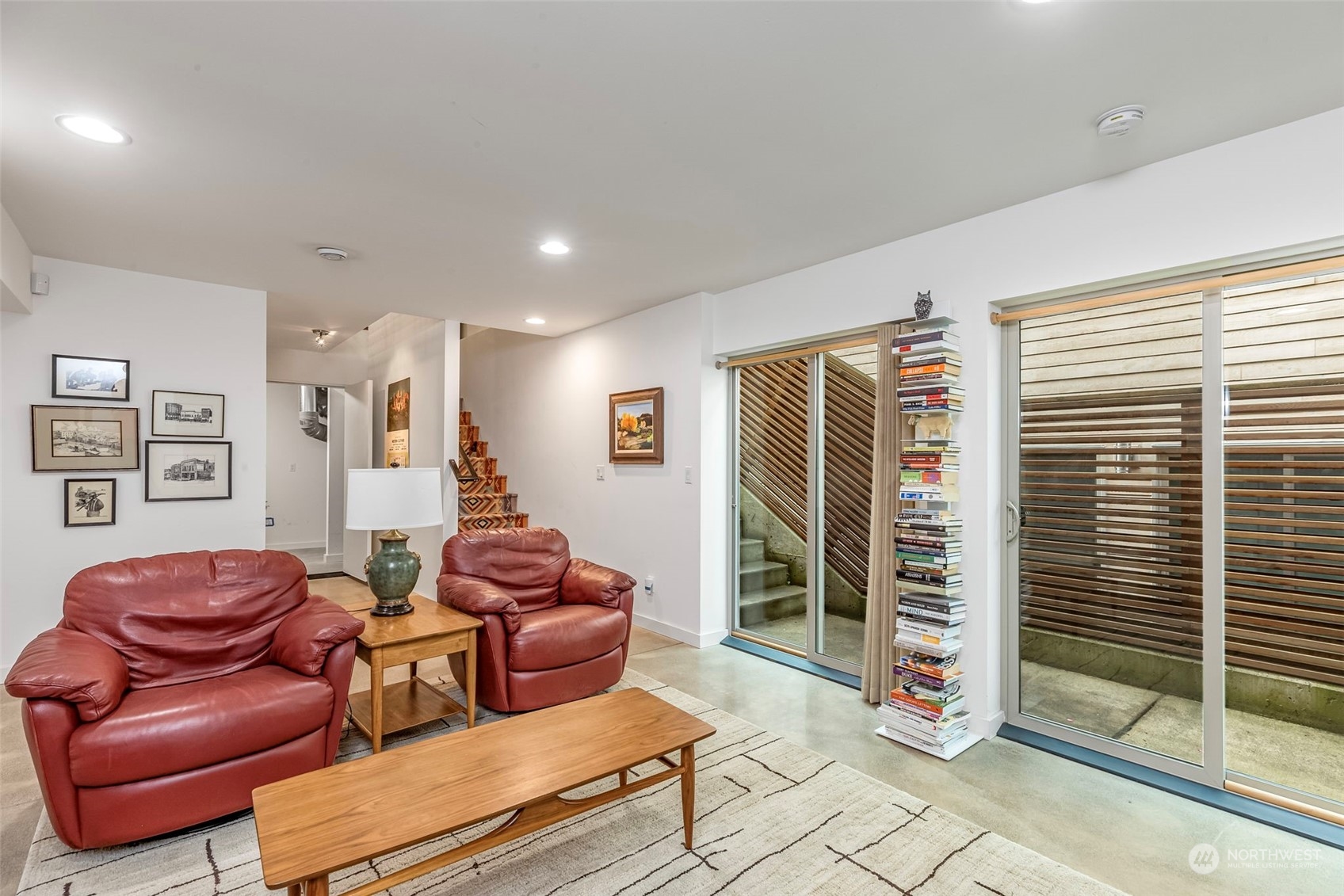 715 N 77th
