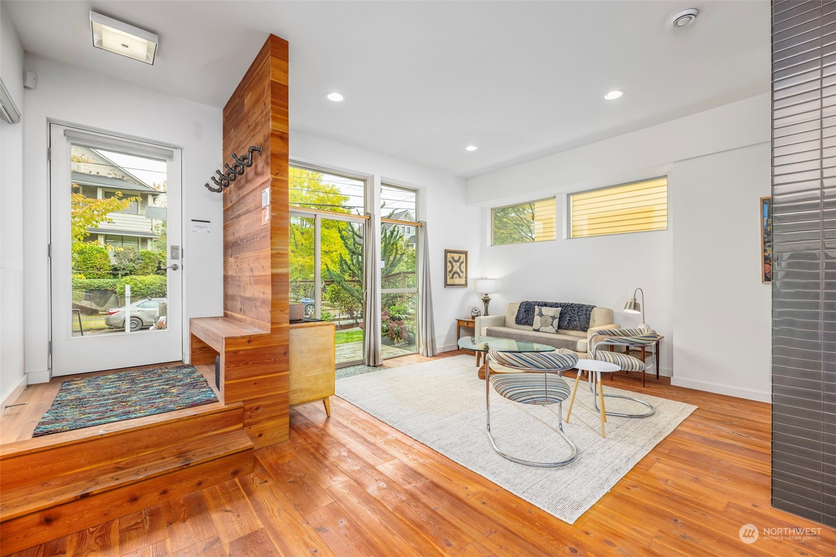 715 N 77th