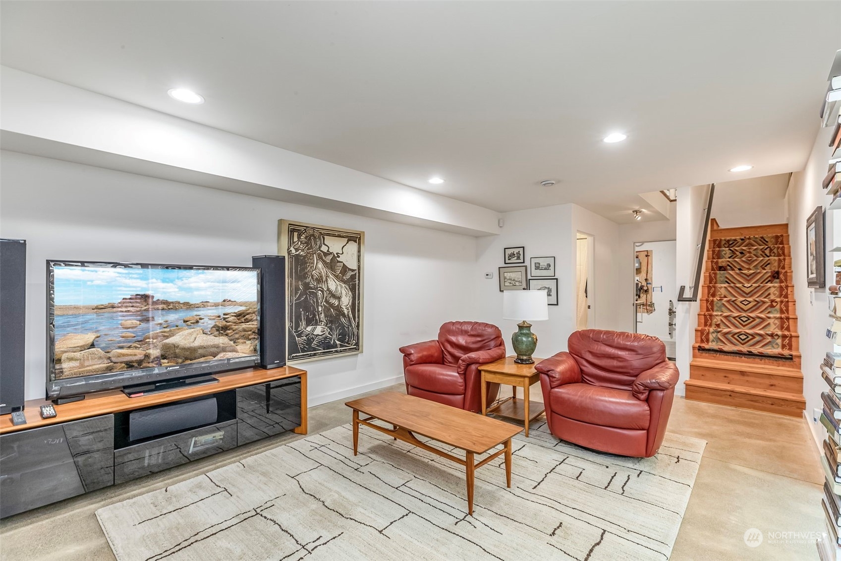 715 N 77th