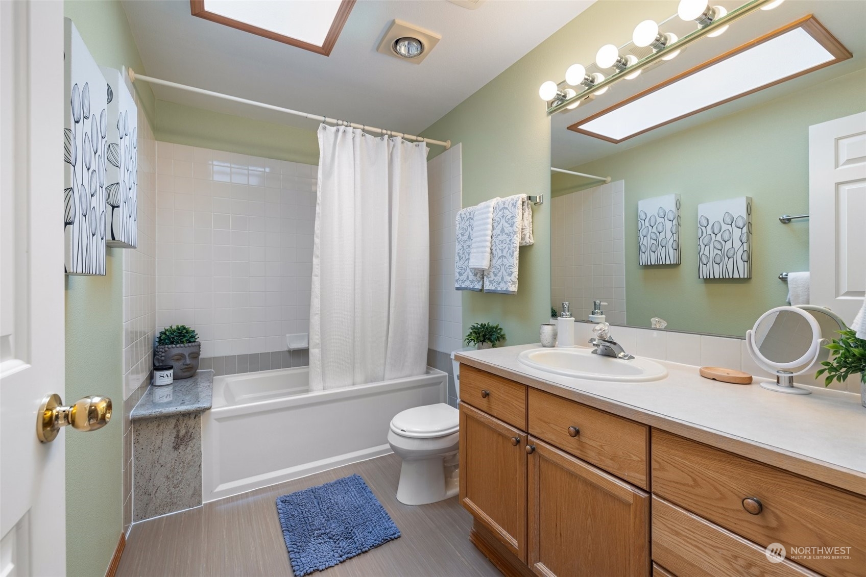 12736 35th Avenue NE Unit: B