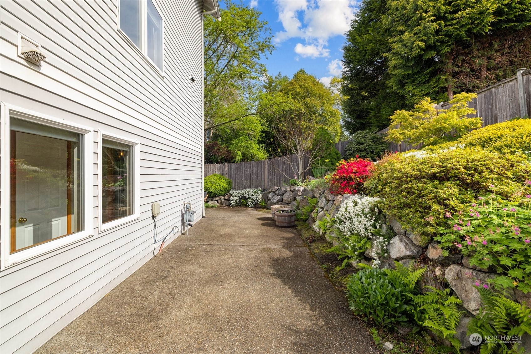 12736 35th Avenue NE Unit: B