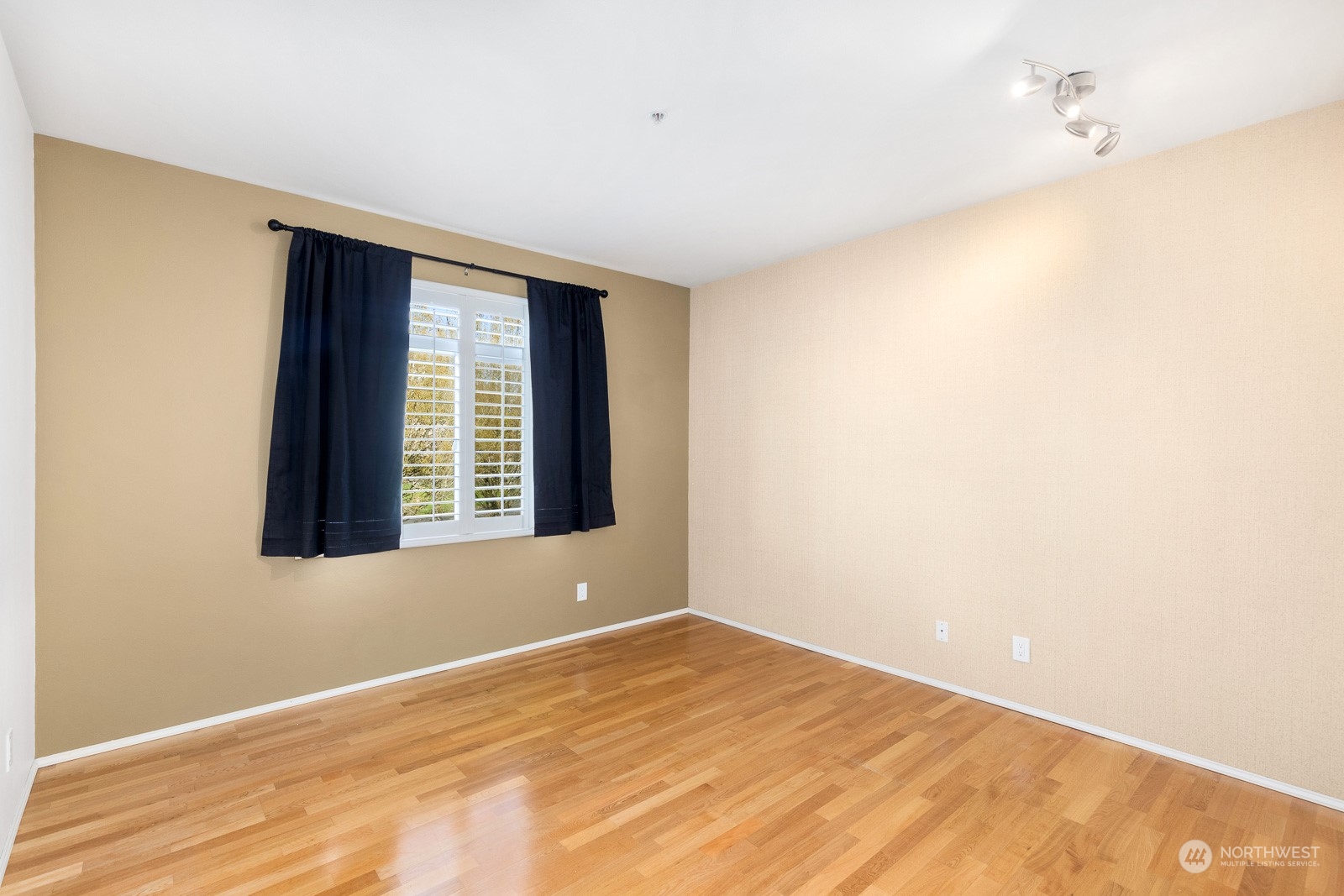 504 241st Lane SE Unit: B6