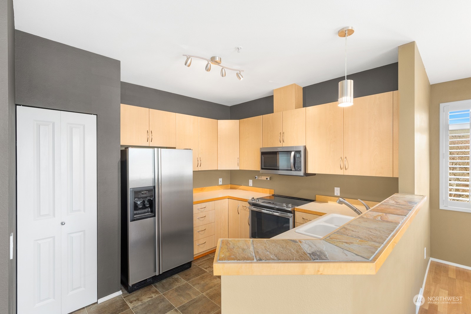 504 241st Lane SE Unit: B6
