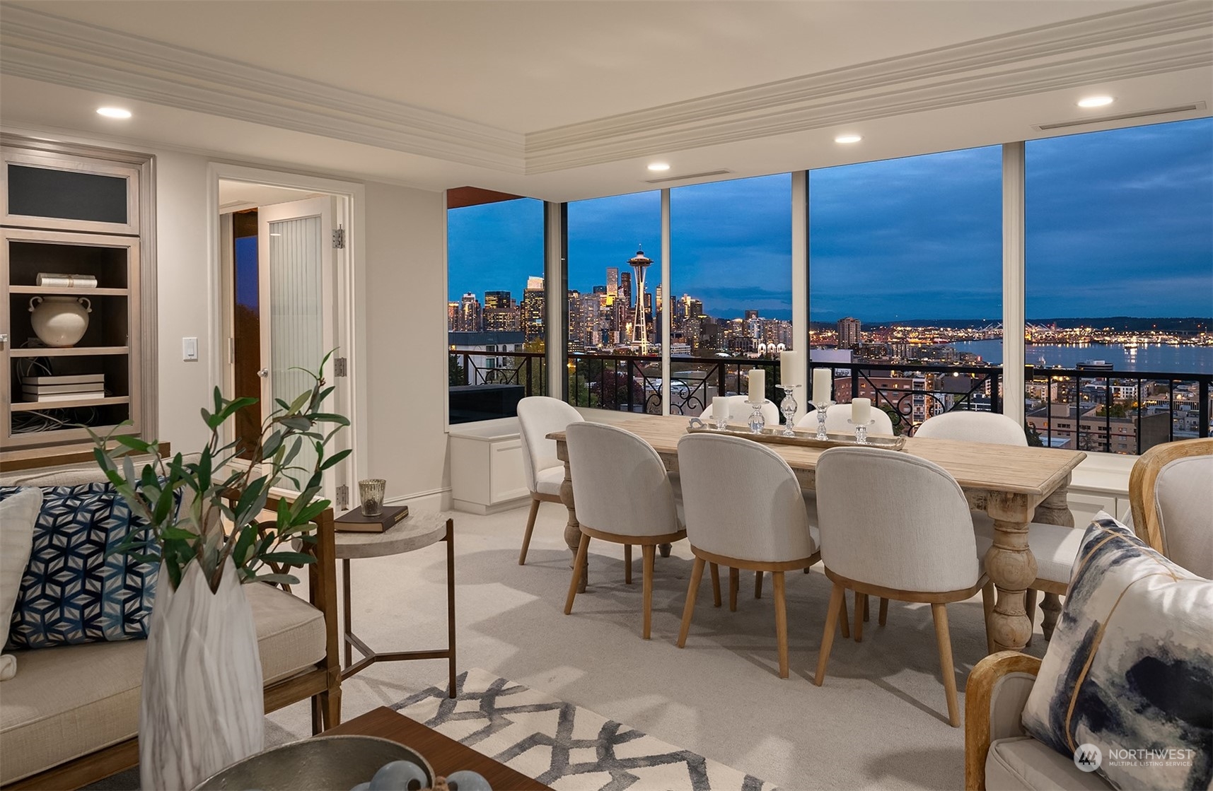 111 W Highland Drive Unit: 2W