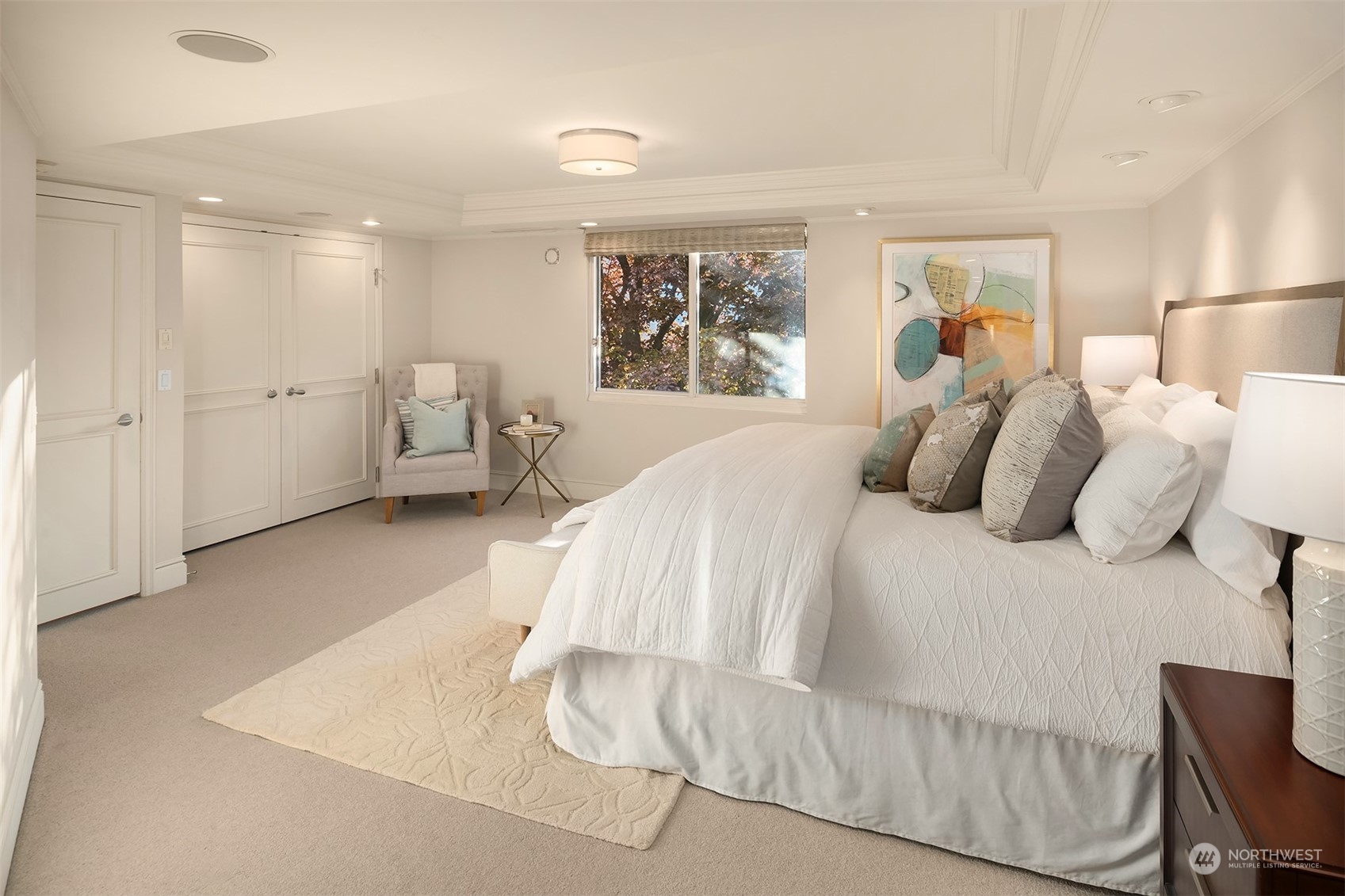 111 W Highland Drive Unit: 2W