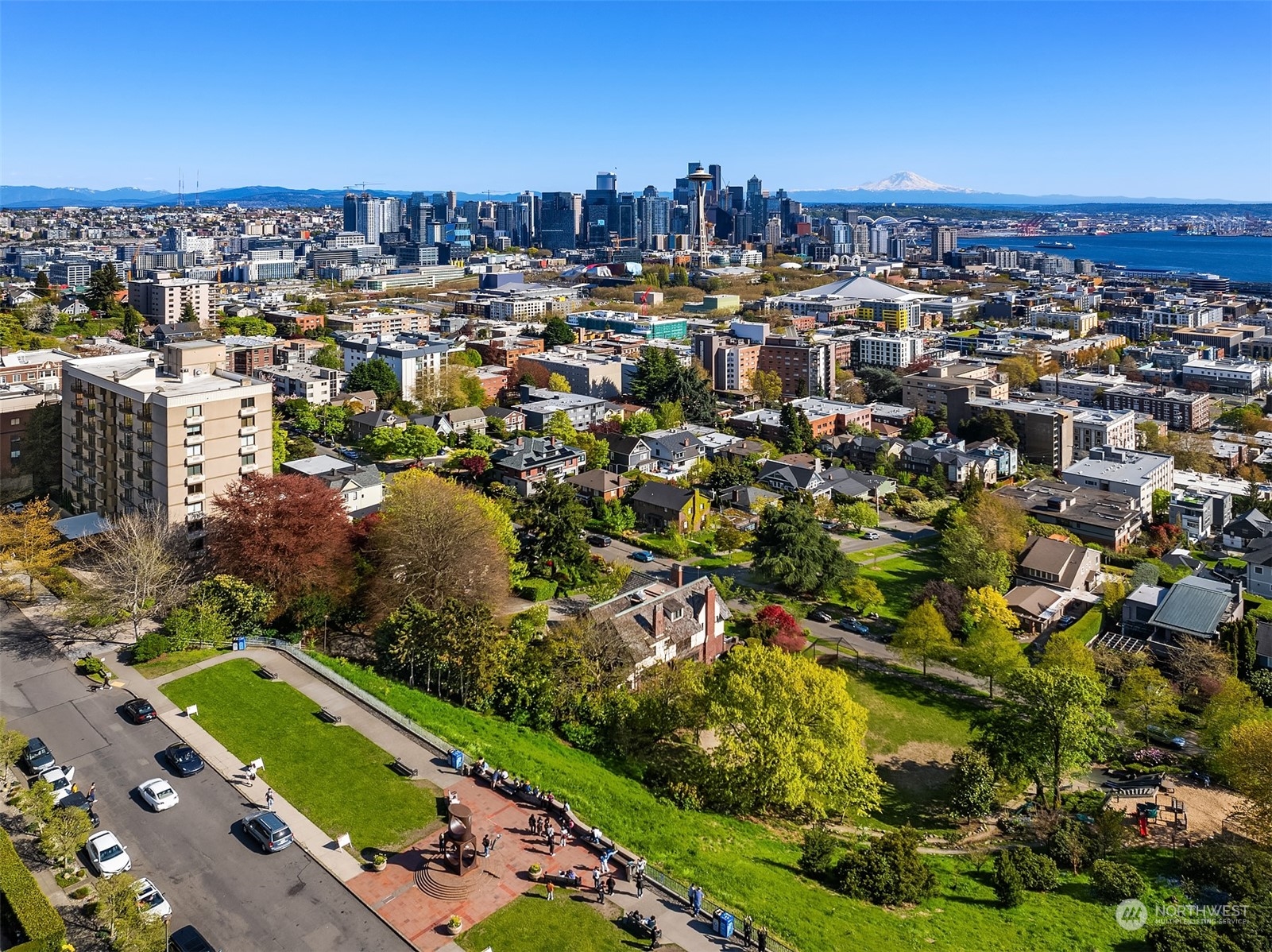 111 W Highland Drive Unit: 2W