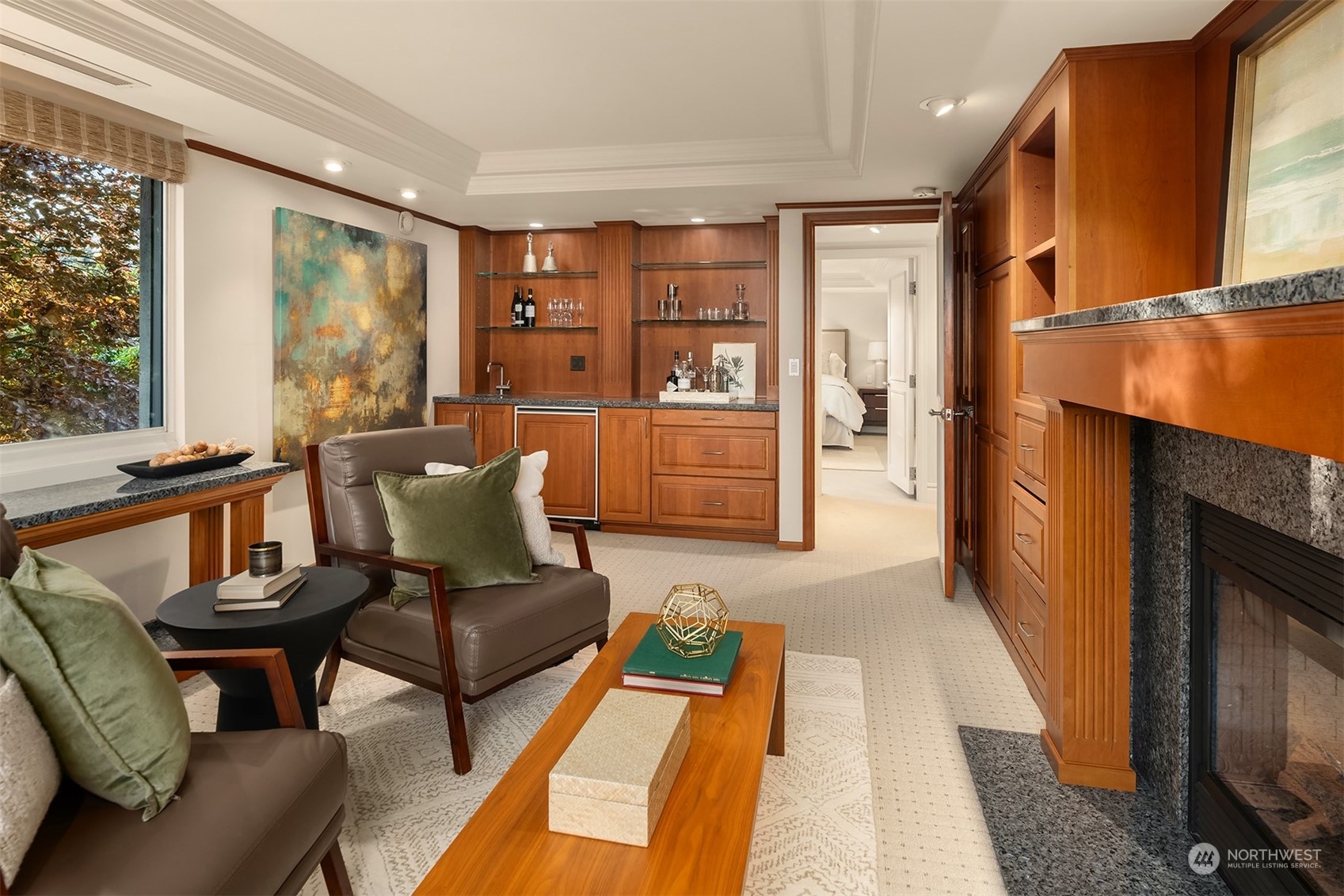 111 W Highland Drive Unit: 2W