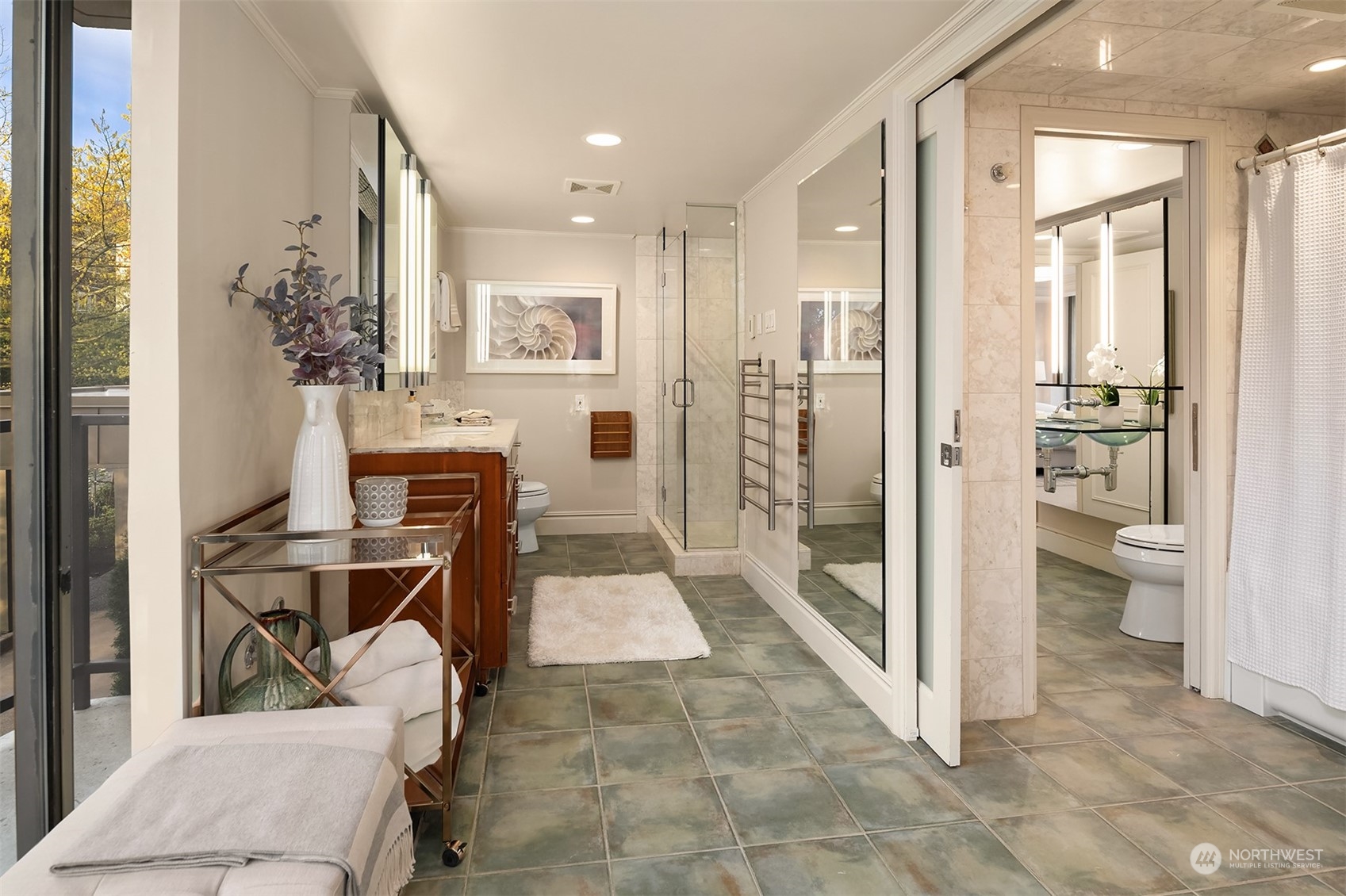 111 W Highland Drive Unit: 2W
