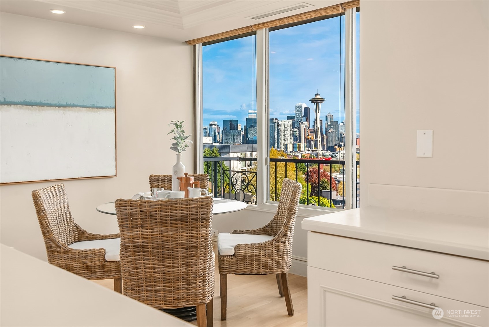 111 W Highland Drive Unit: 2W