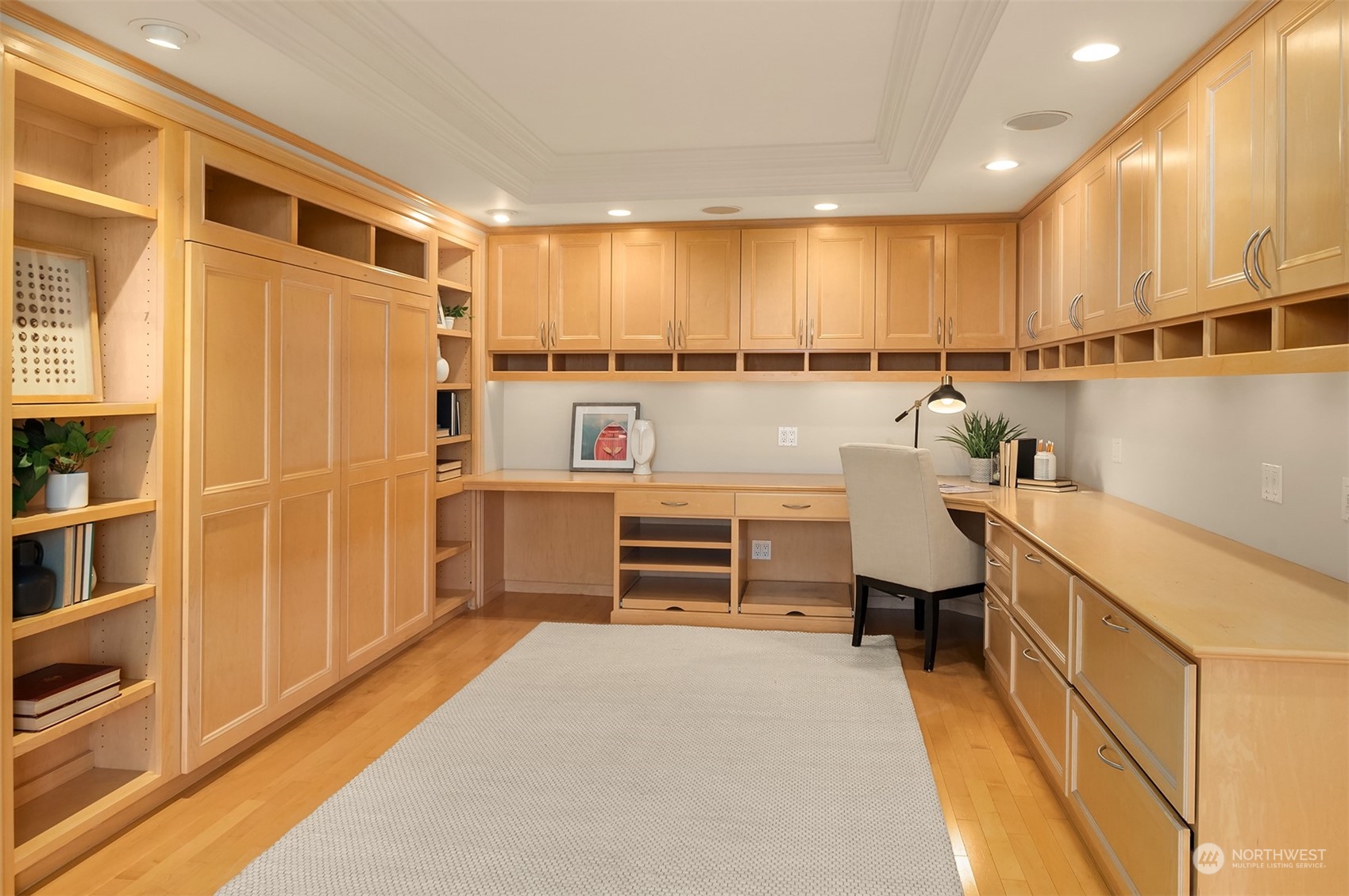 111 W Highland Drive Unit: 2W