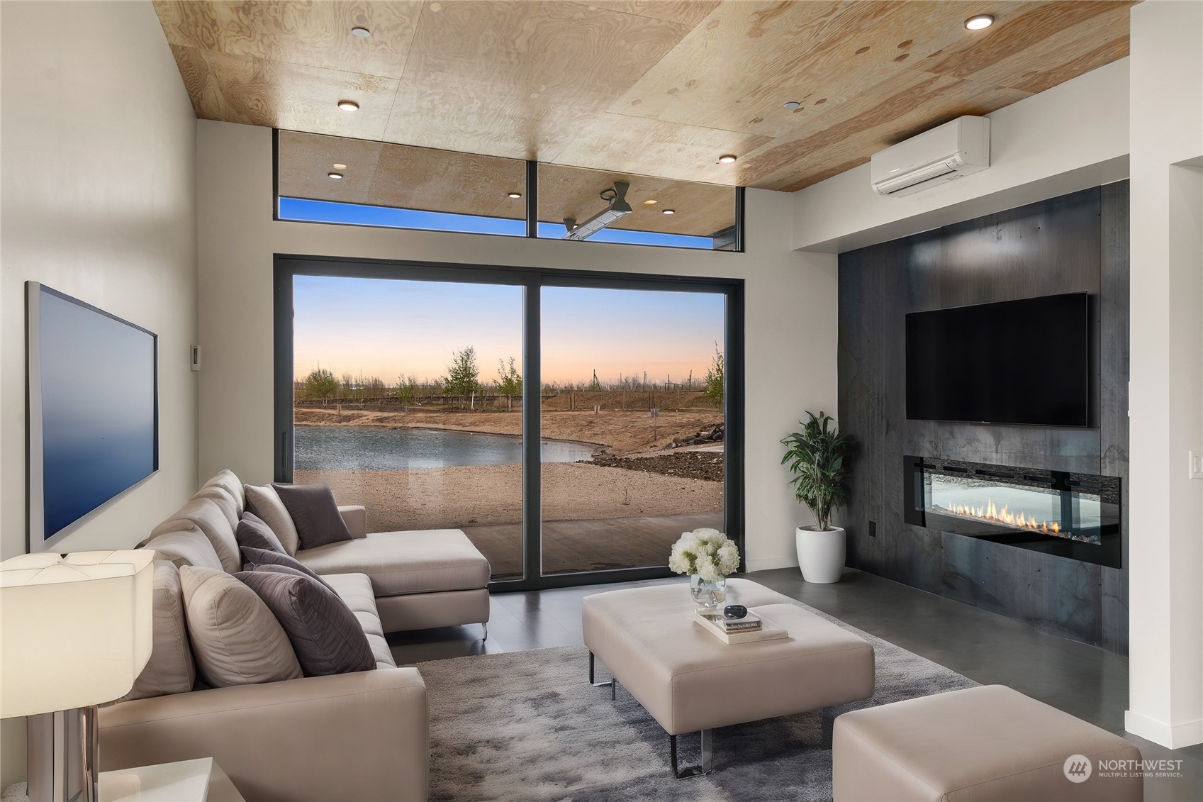 23548 gorge View Loop NW