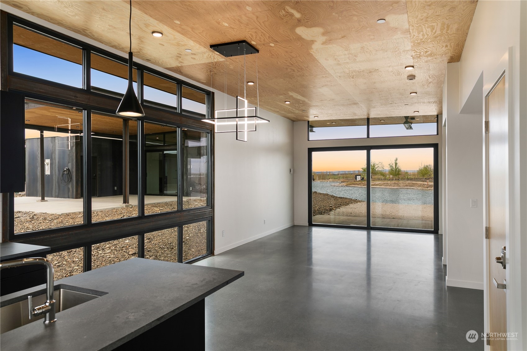 23548 gorge View Loop NW