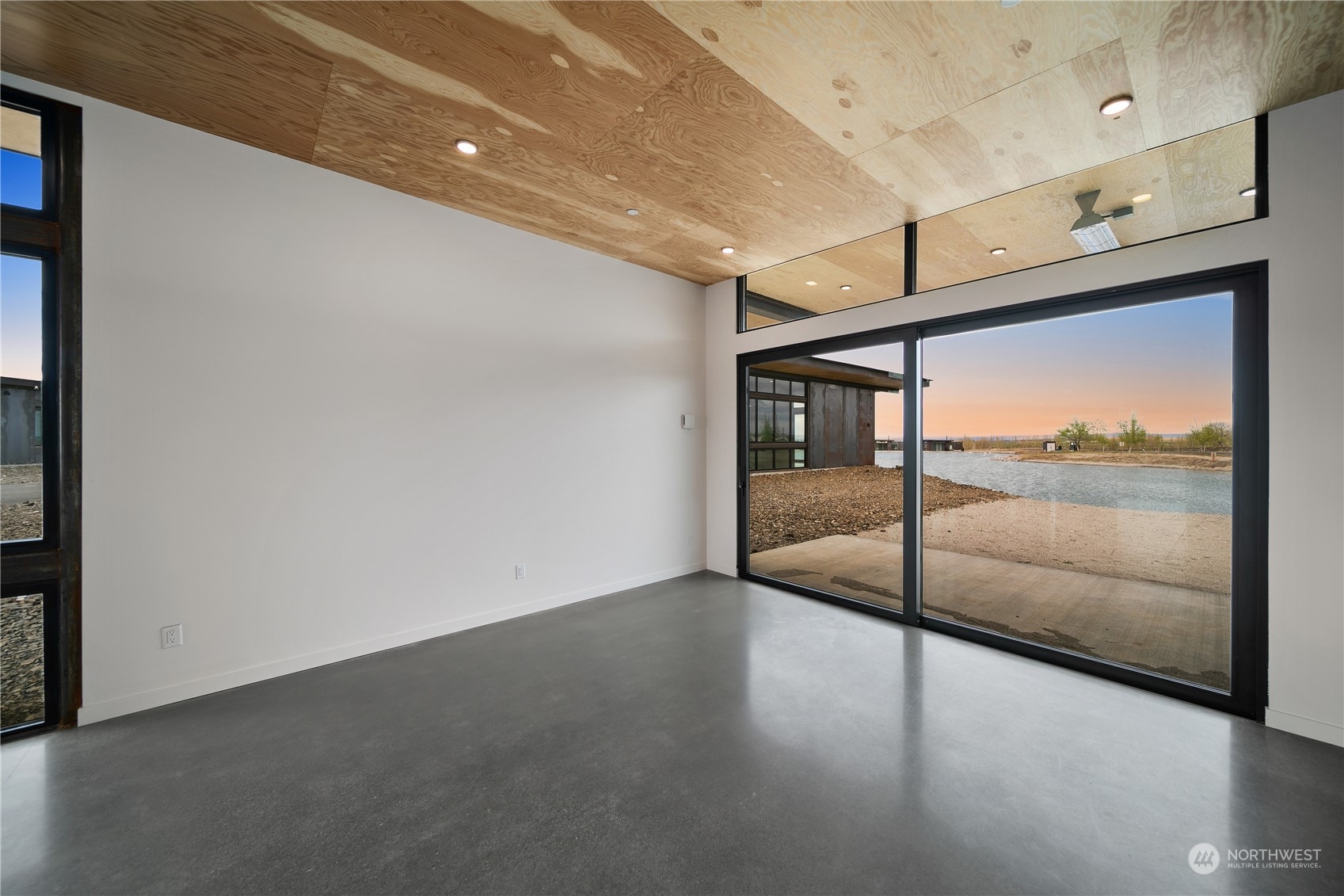23548 gorge View Loop NW
