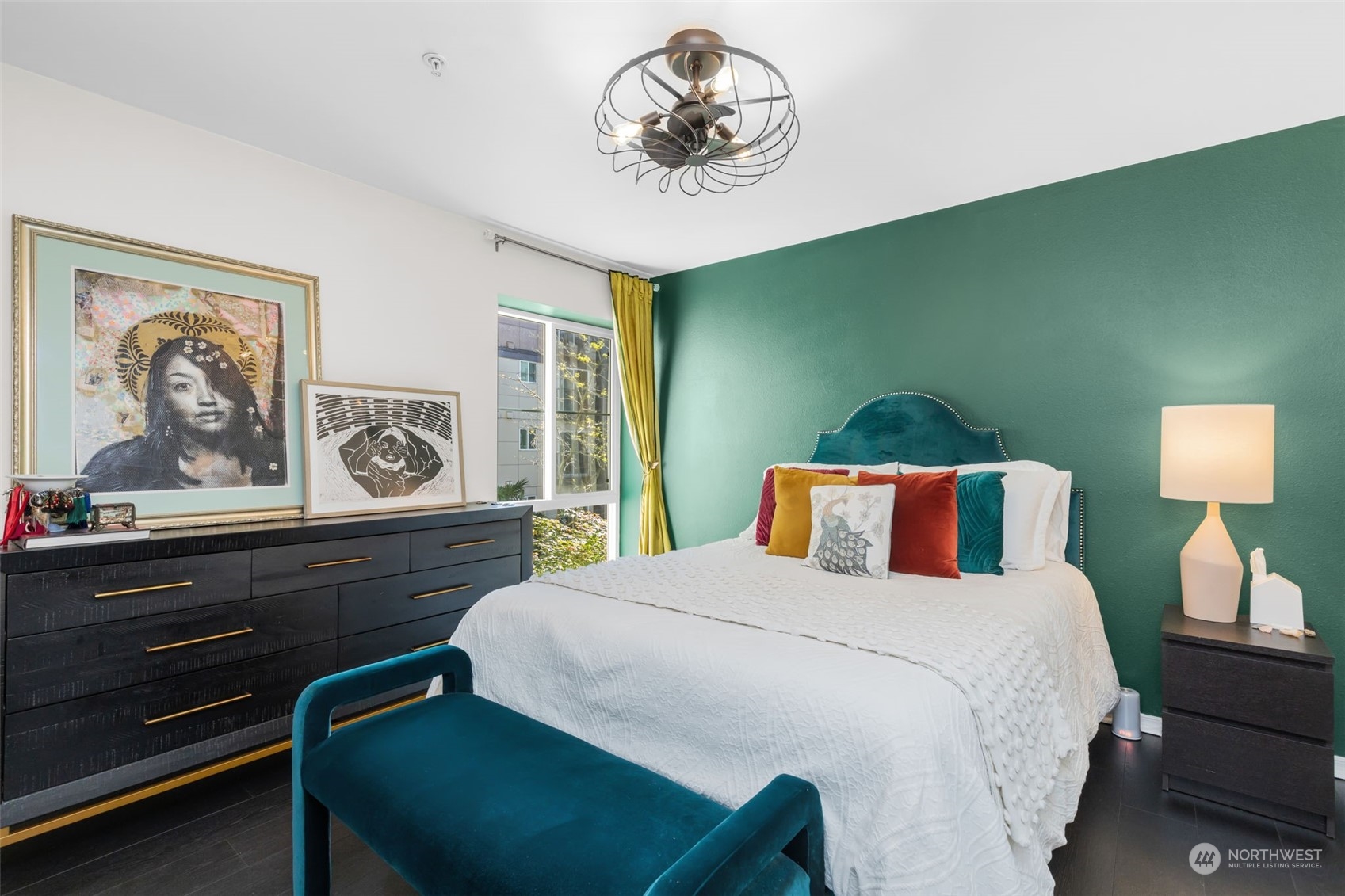 323 Queen Anne Ave N Unit: 410