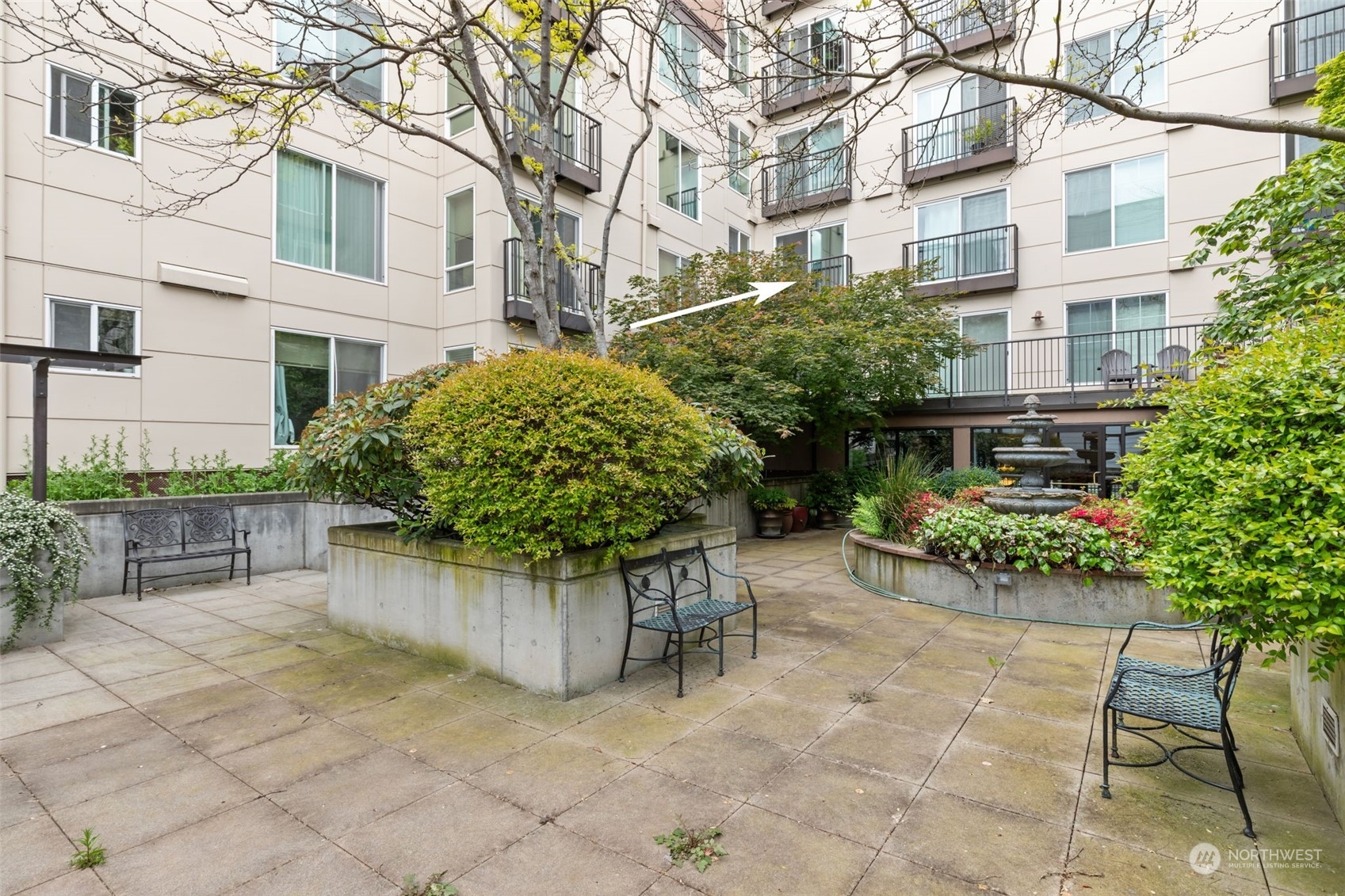 323 Queen Anne Ave N Unit: 410