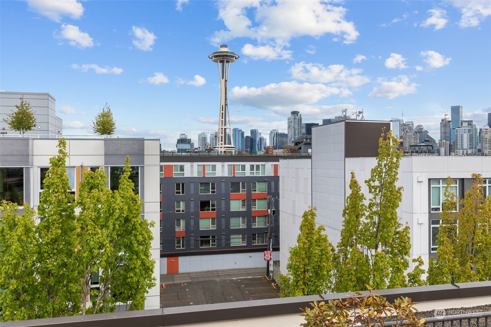 323 Queen Anne Ave N Unit: 410