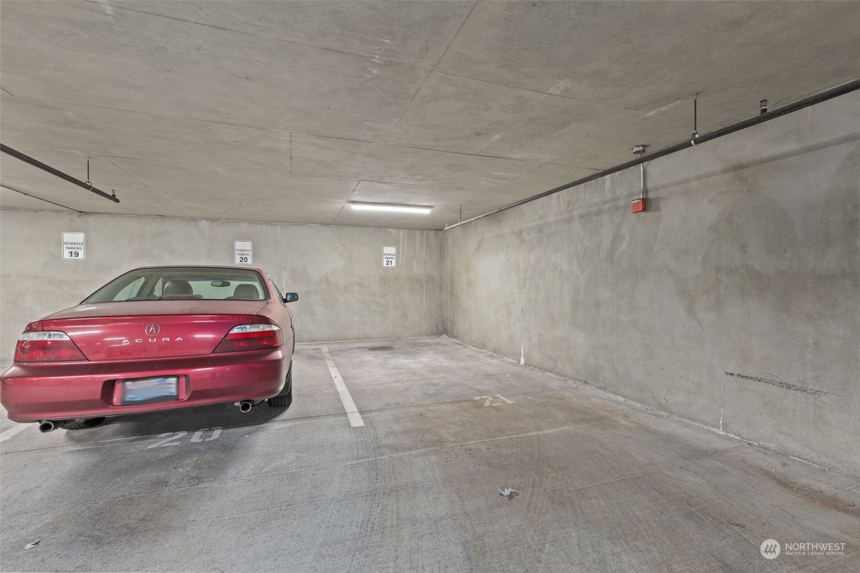 323 Queen Anne Ave N Unit: 410
