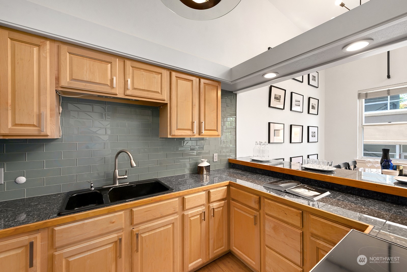 1406 Harvard Avenue Unit: 7