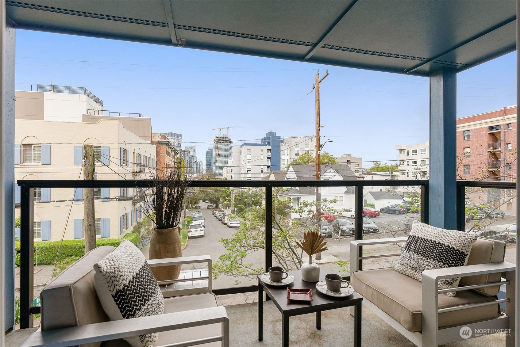 1800 Boylston Avenue Unit: 202