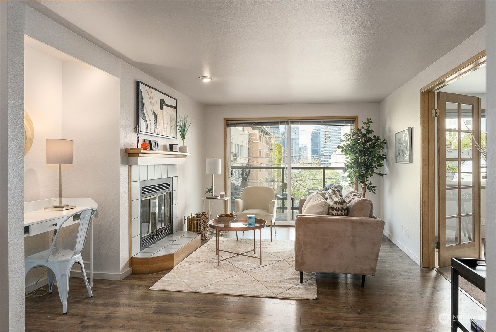 1800 Boylston Avenue Unit: 202