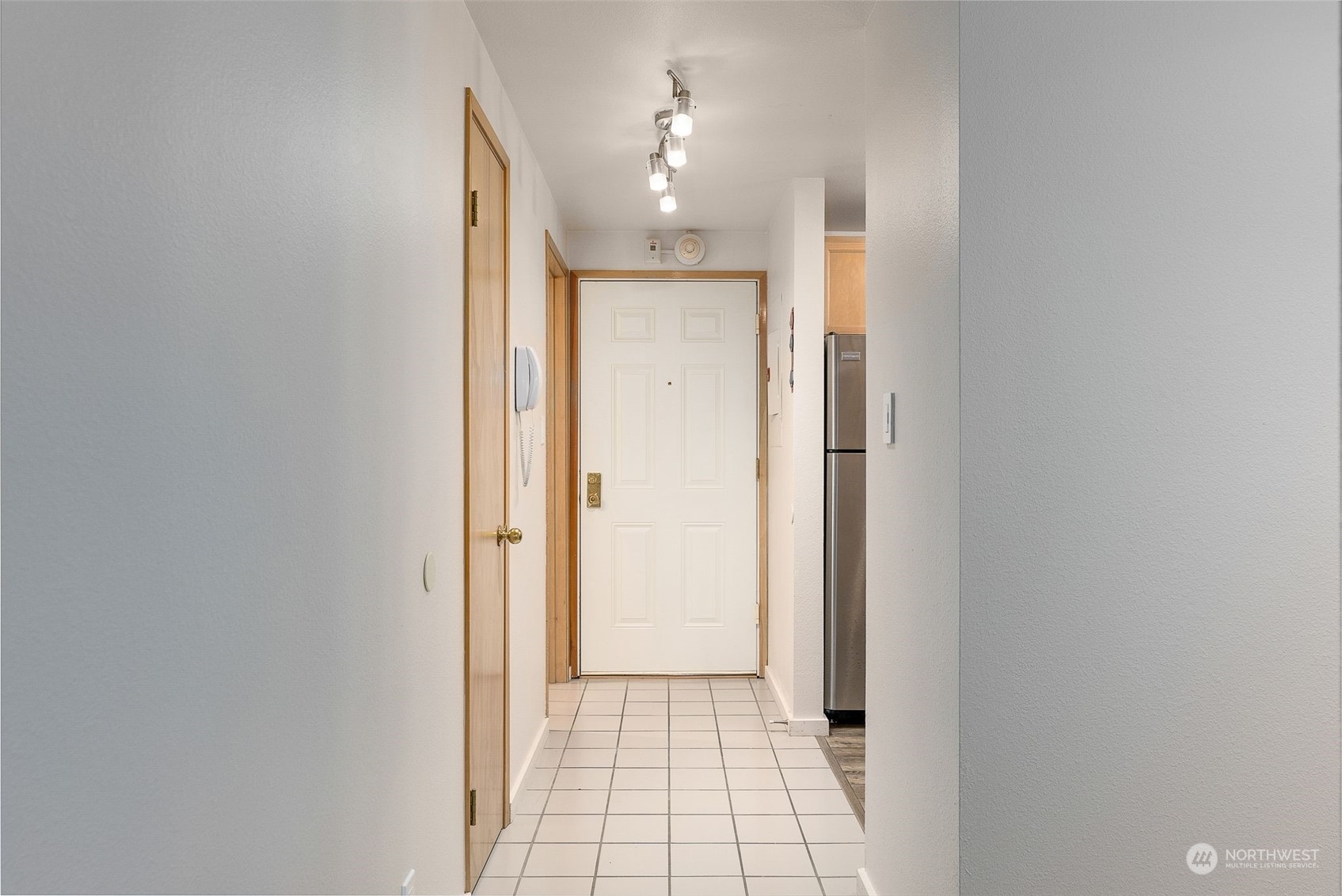 1800 Boylston Avenue Unit: 202