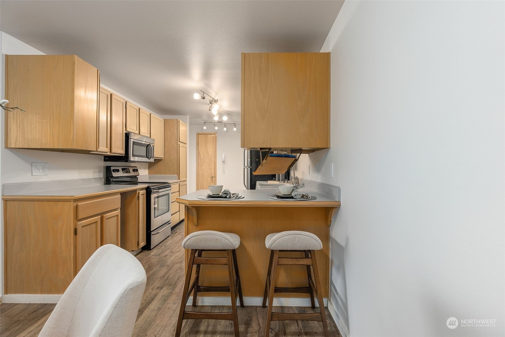 1800 Boylston Avenue Unit: 202