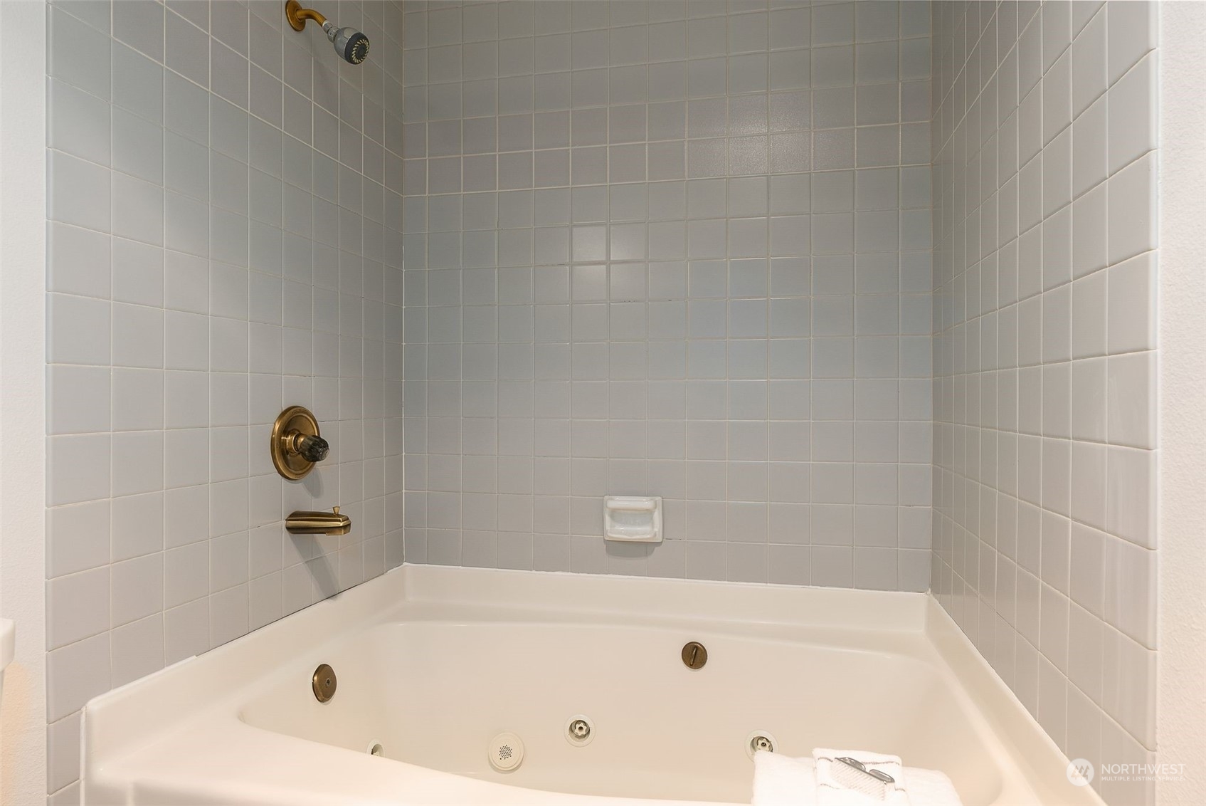 1800 Boylston Avenue Unit: 202