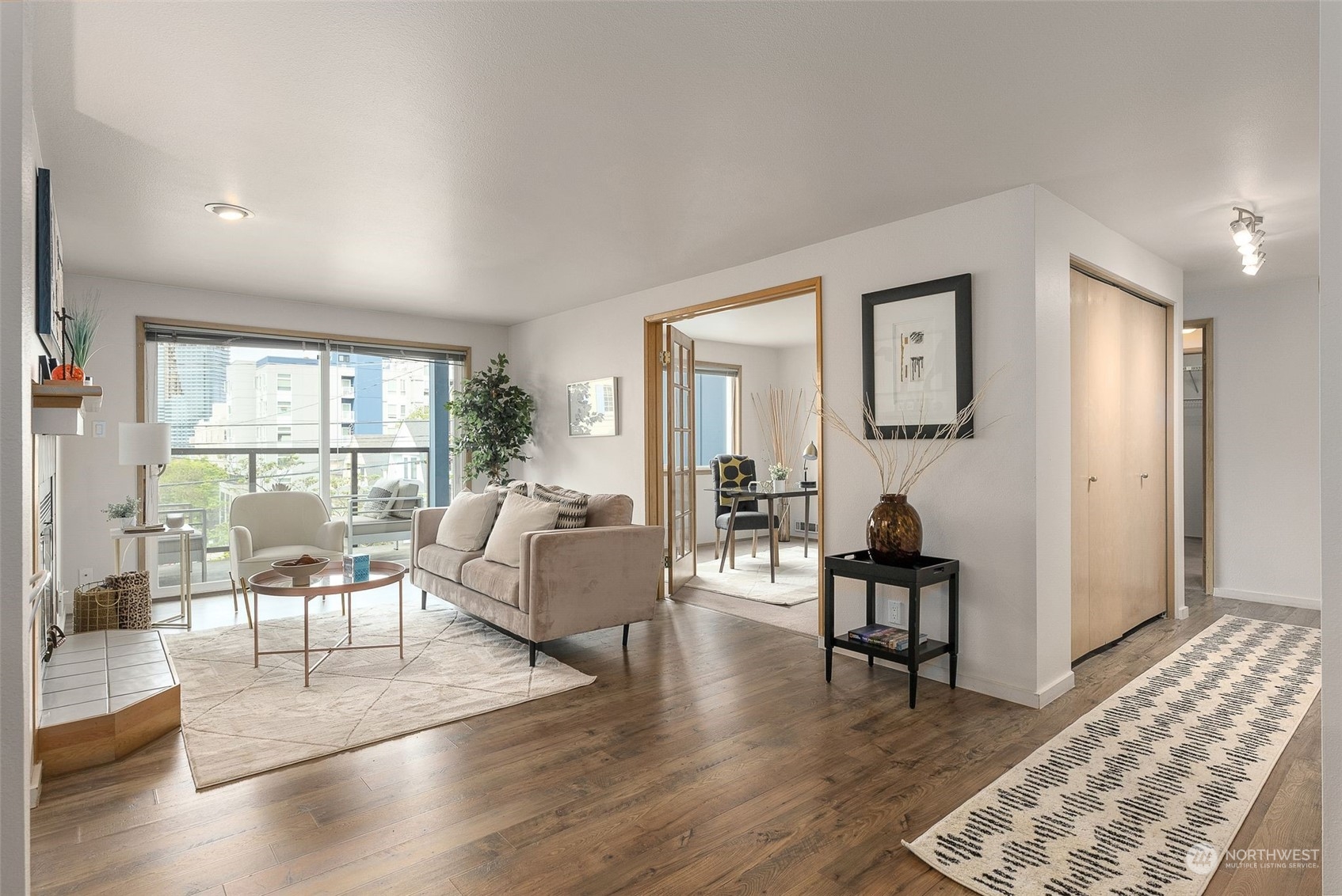 1800 Boylston Avenue Unit: 202