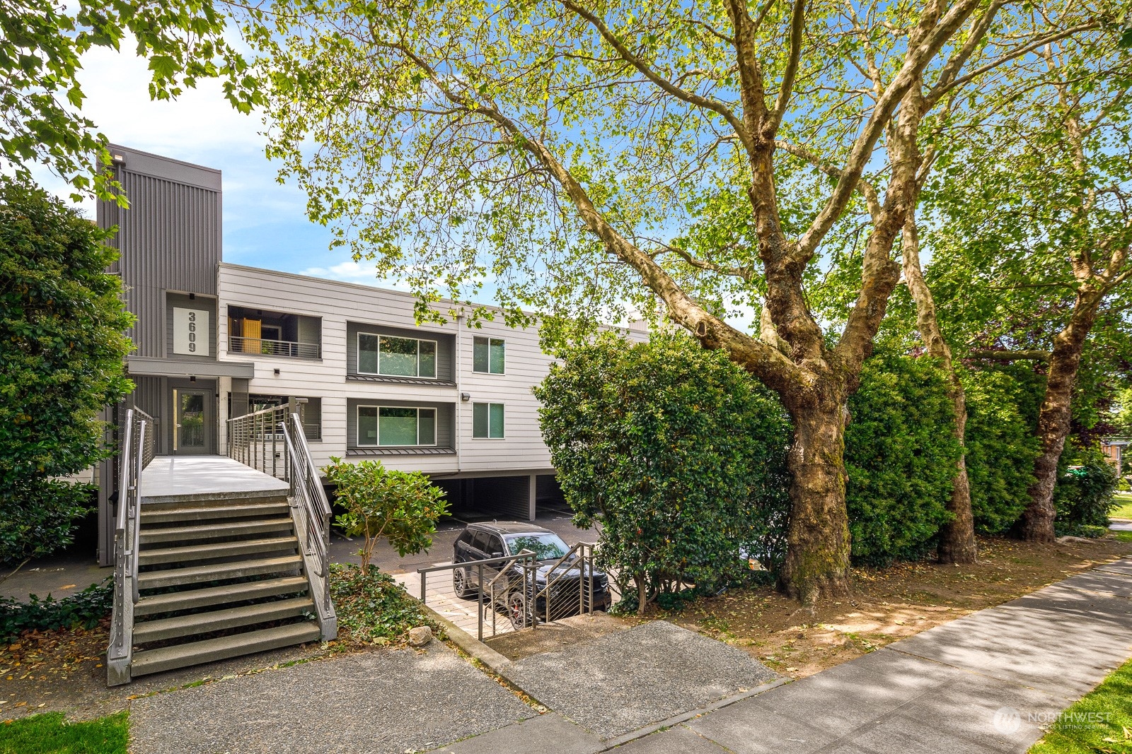 3609 14th Avenue W Unit: 201