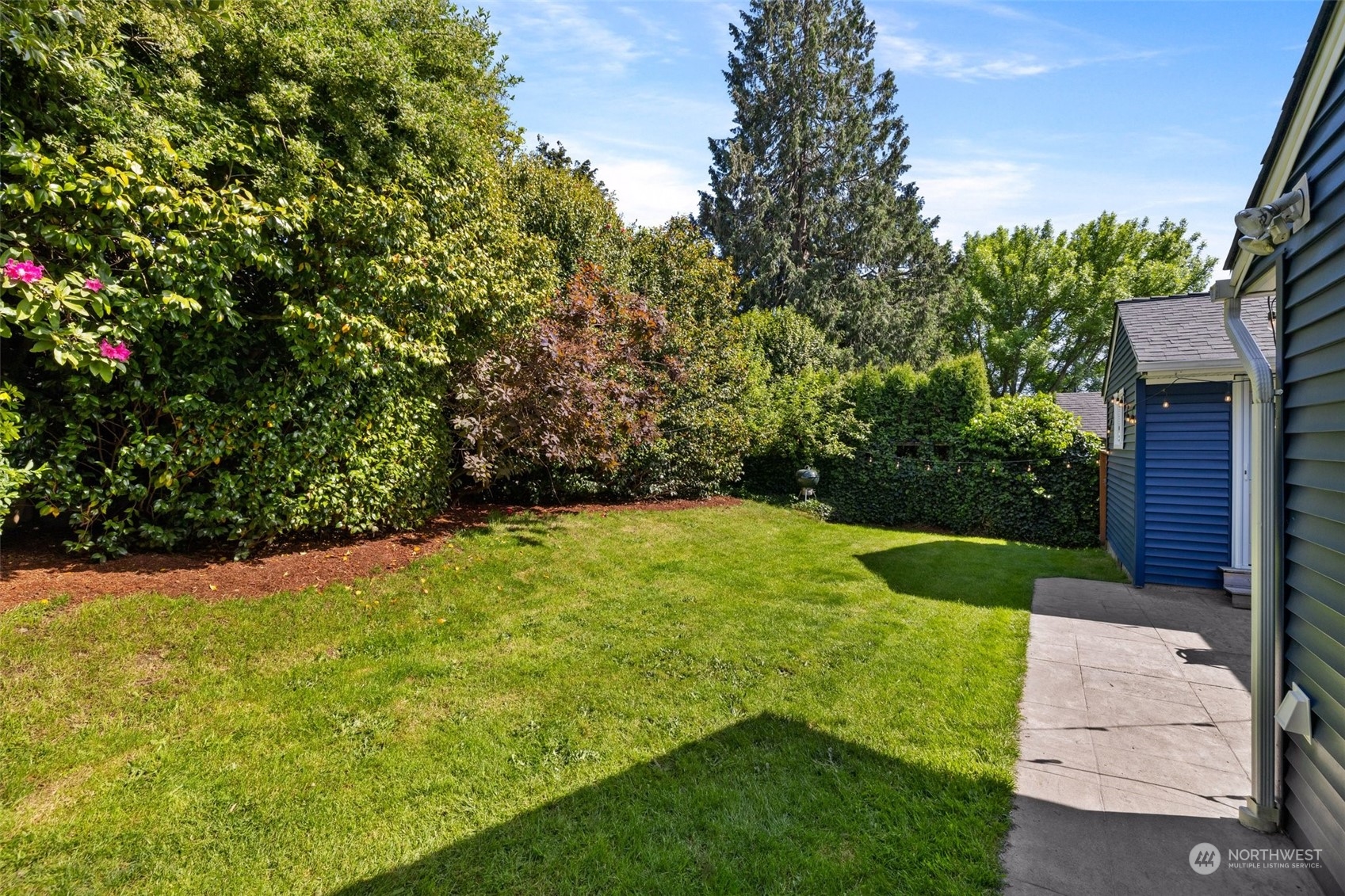 7026 40th Avenue NE