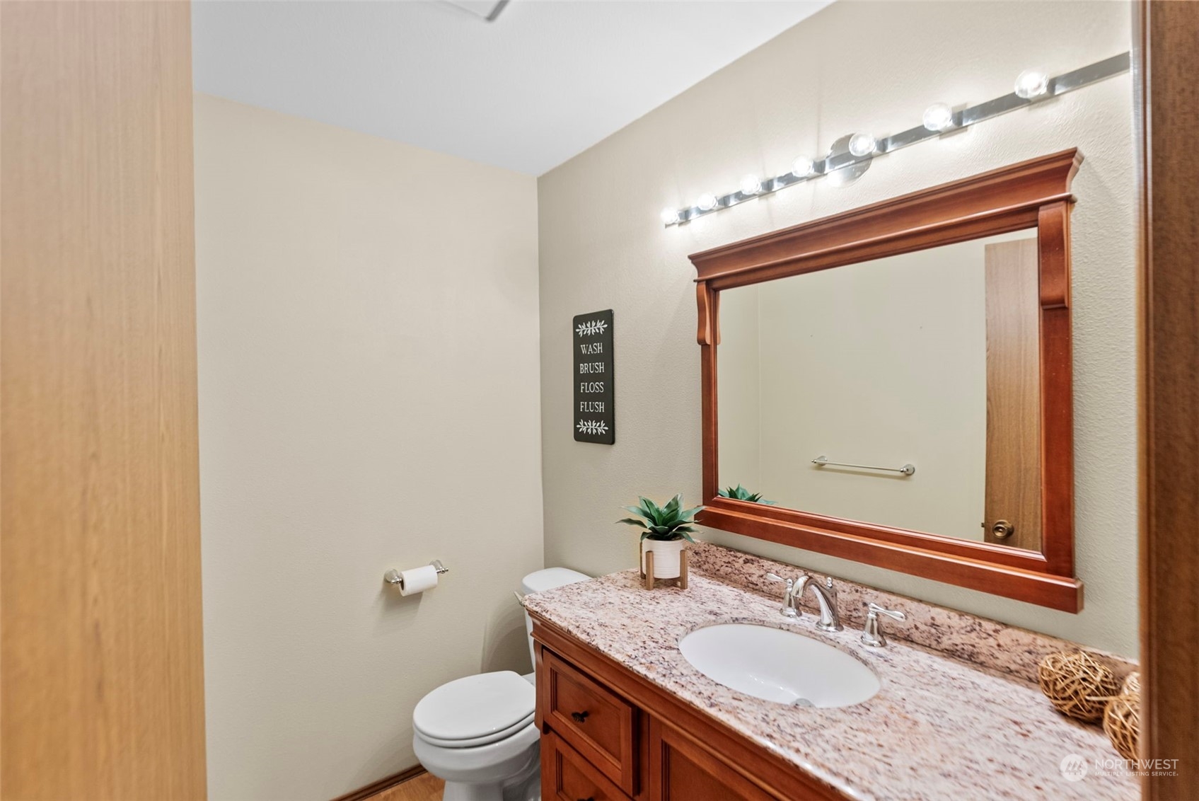 10445 Willamette Meridian NW