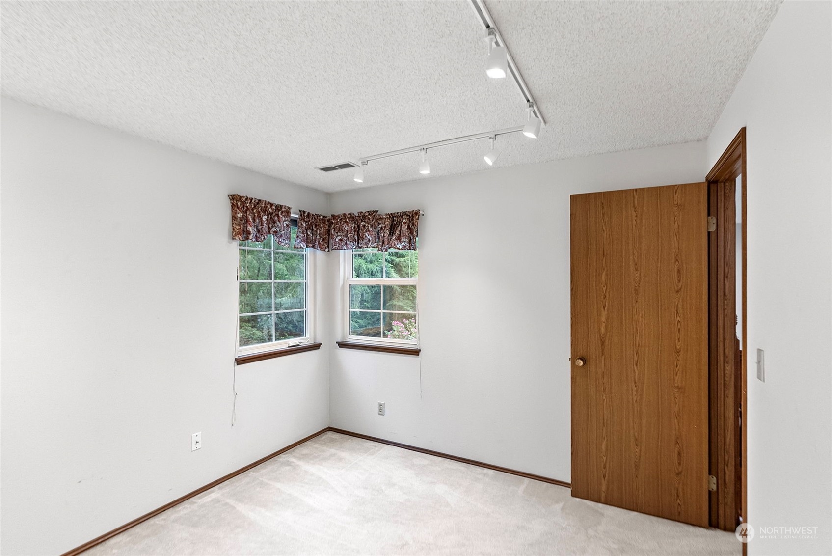 10445 Willamette Meridian NW