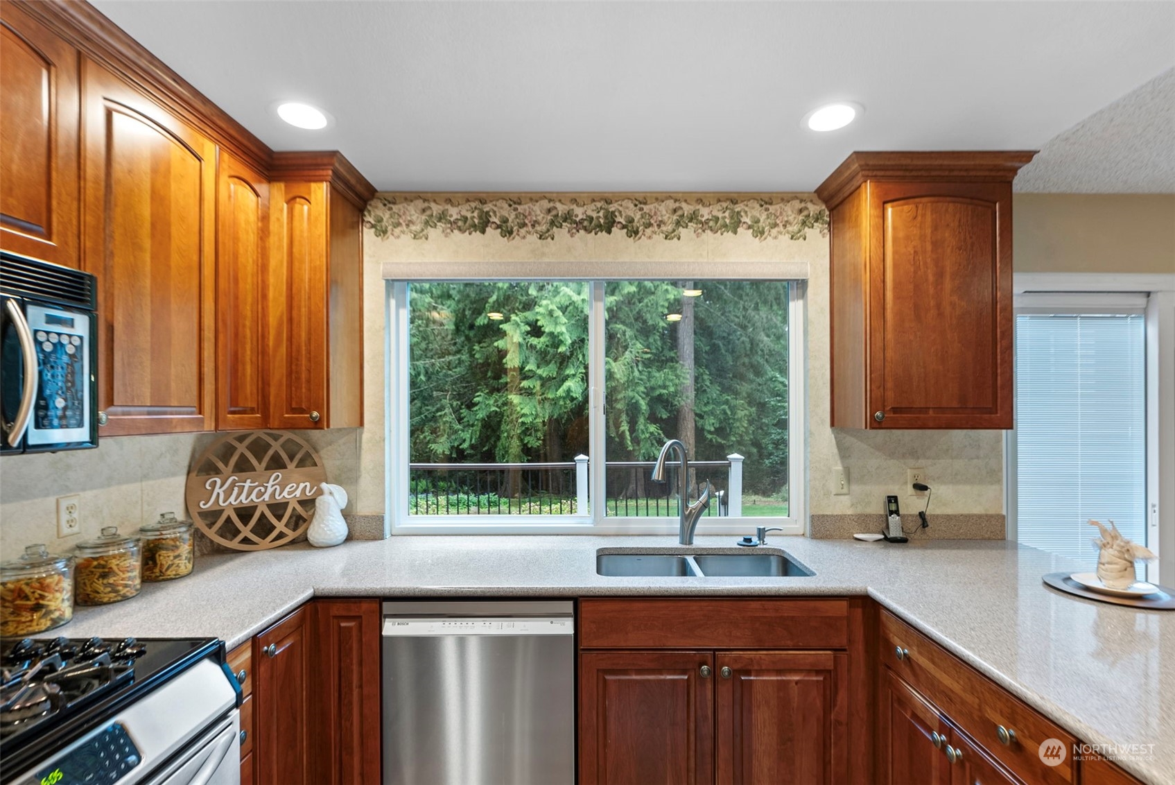 10445 Willamette Meridian NW