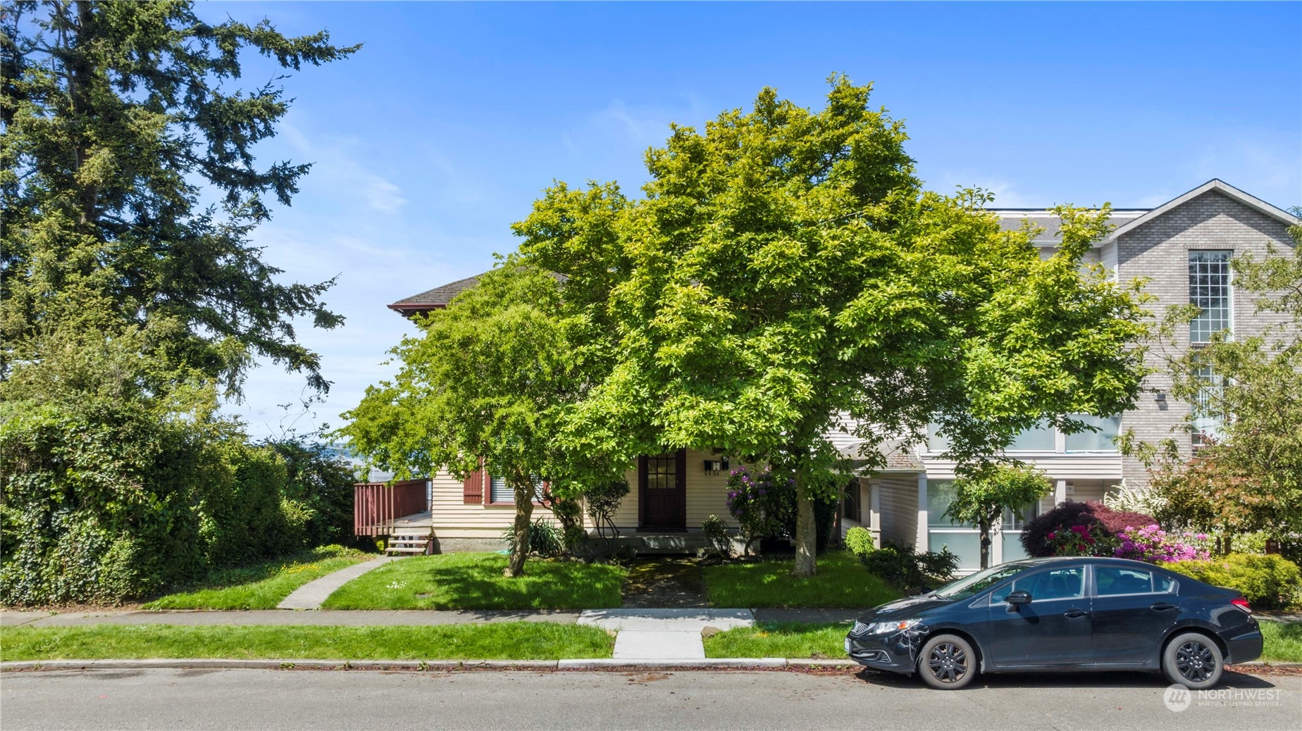 2422 Grand Avenue