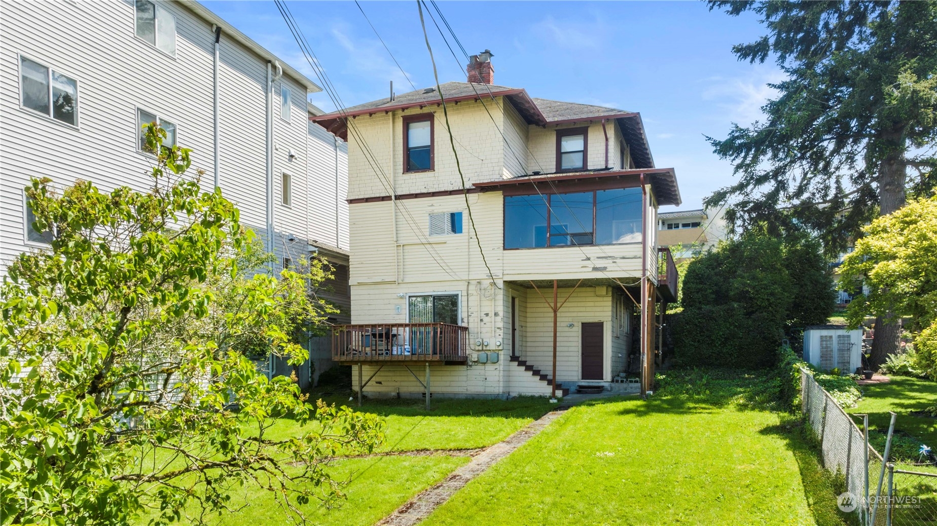 2422 Grand Avenue