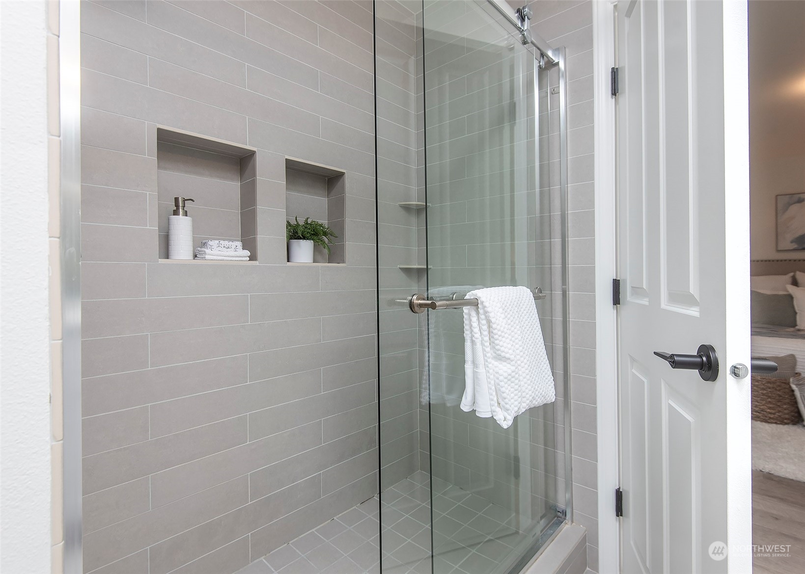 15150 140th Way SE Unit: E101