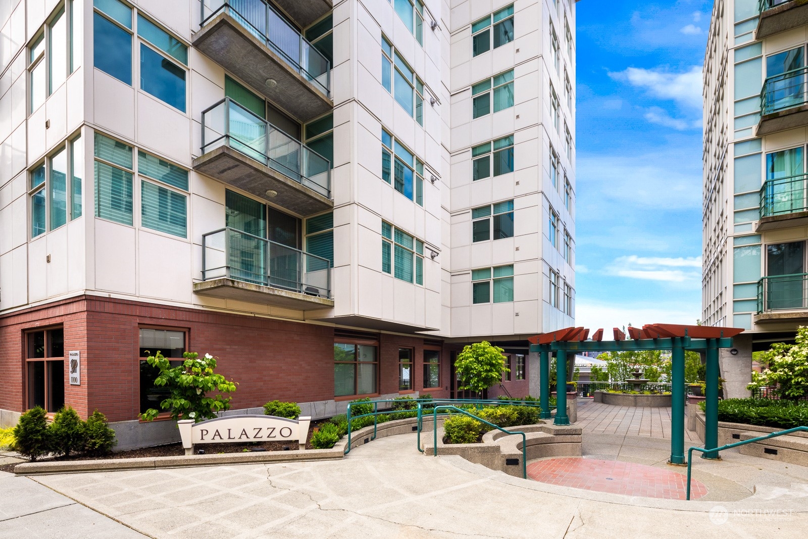 1100 106th Avenue NE Unit: 807