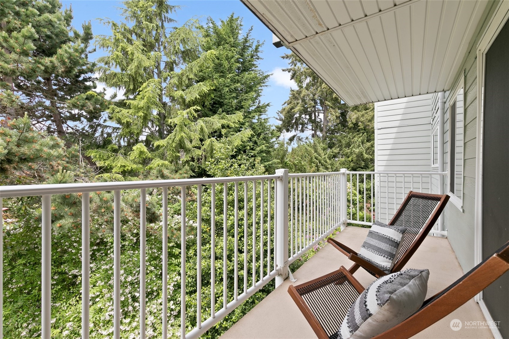 960 5th Avenue S Unit: 203