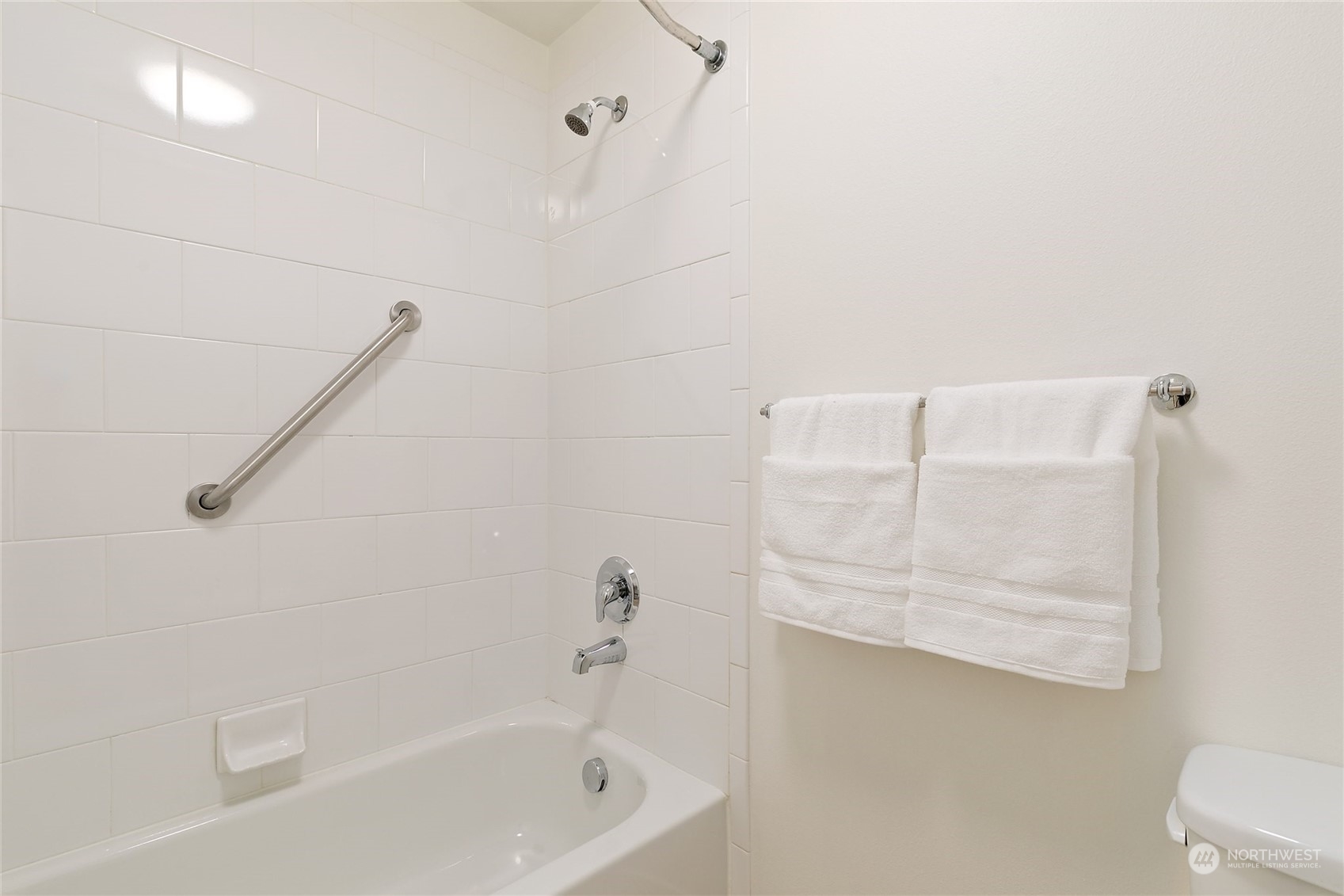 960 5th Avenue S Unit: 203