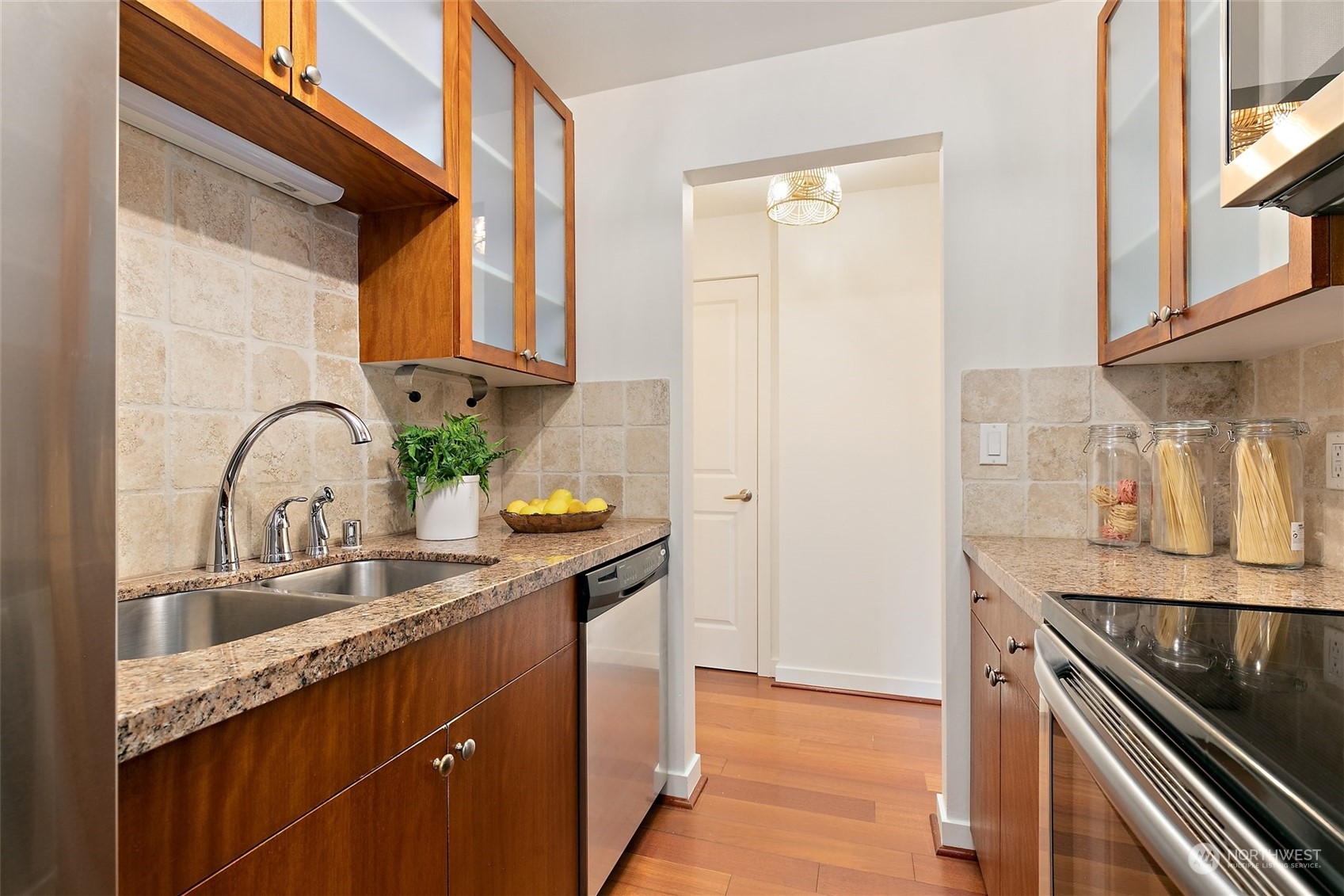 960 5th Avenue S Unit: 203