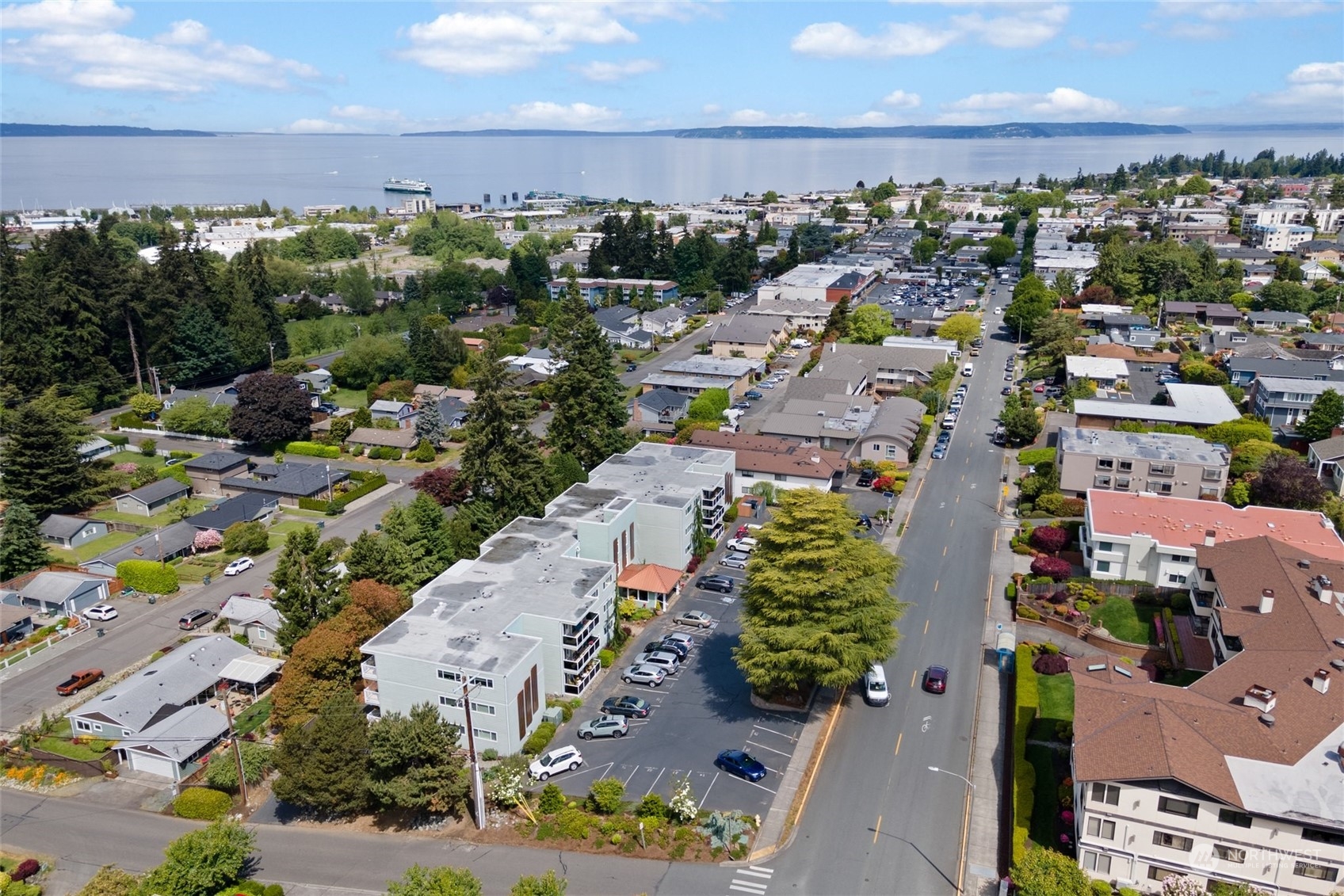 960 5th Avenue S Unit: 203