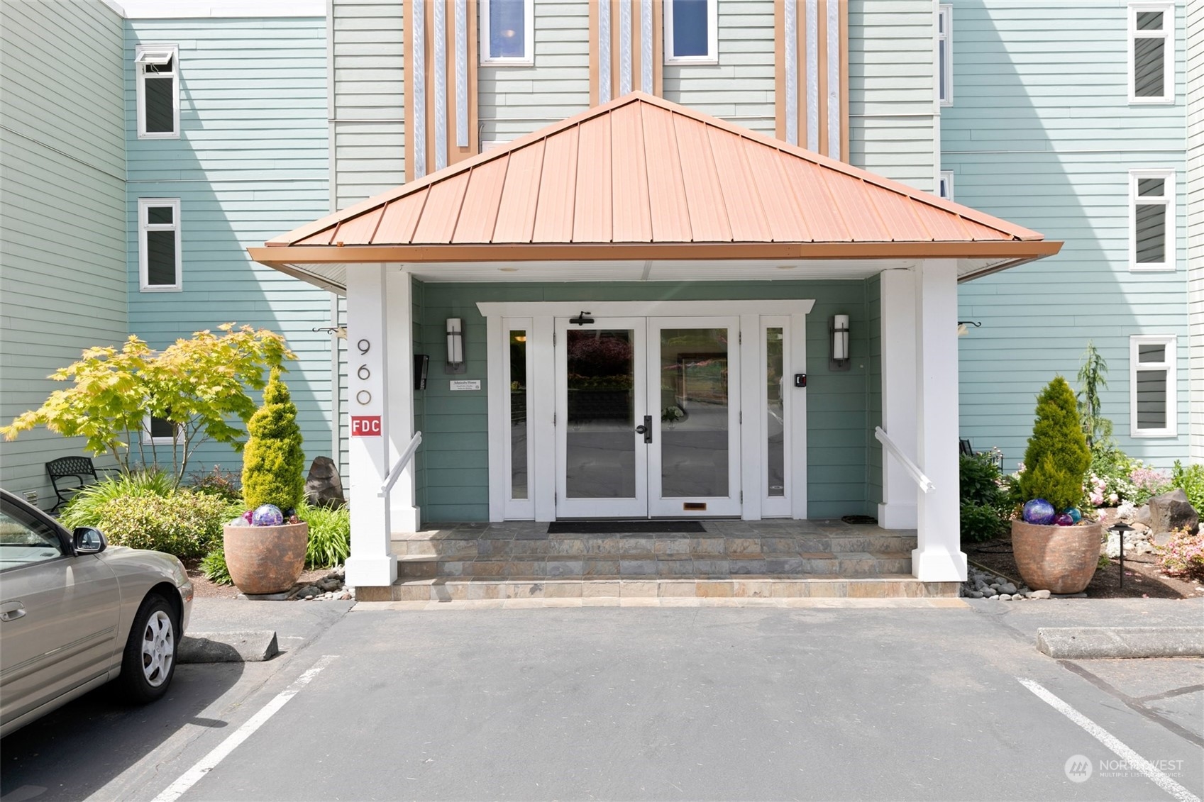 960 5th Avenue S Unit: 203