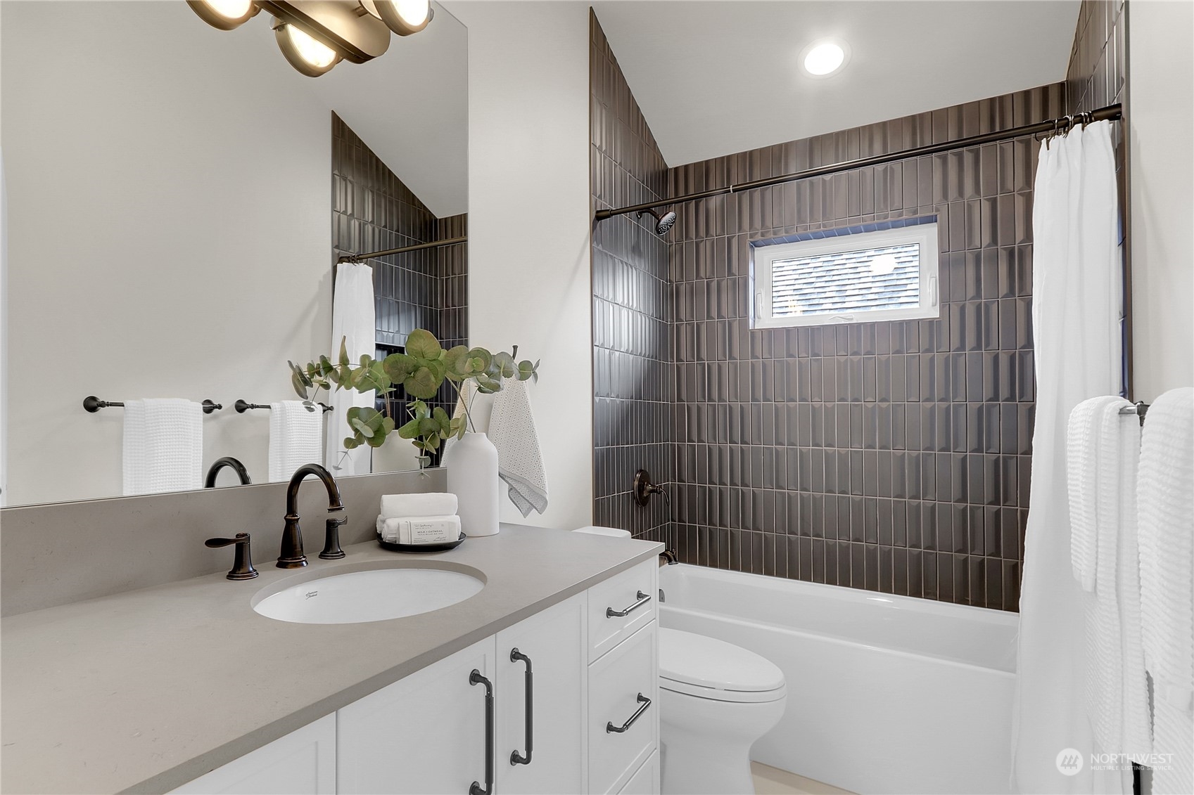 2133 6th Avenue W Unit: 1