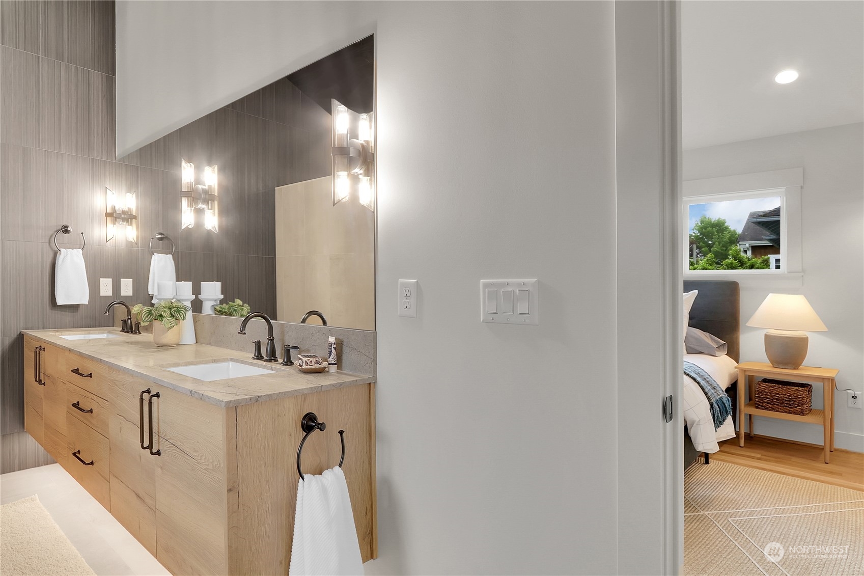 2133 6th Avenue W Unit: 1