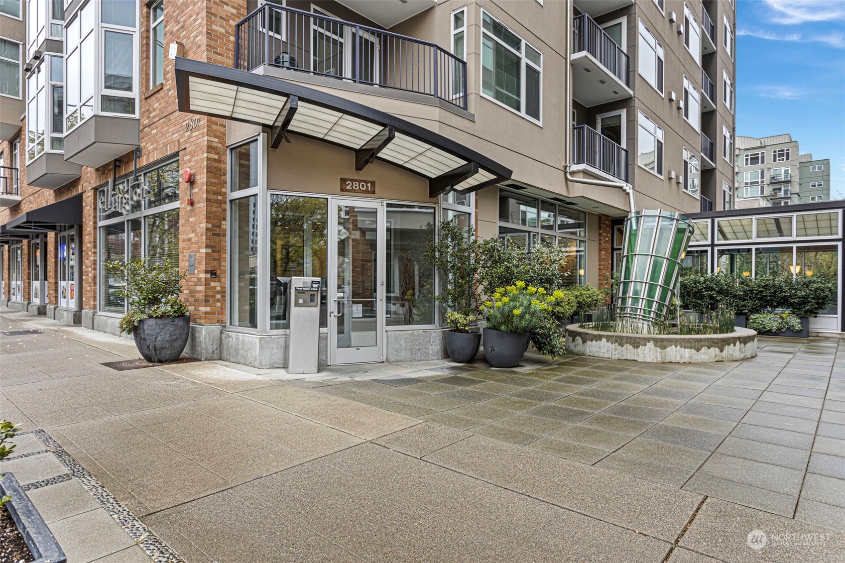 2801 1st Avenue Unit: 1216