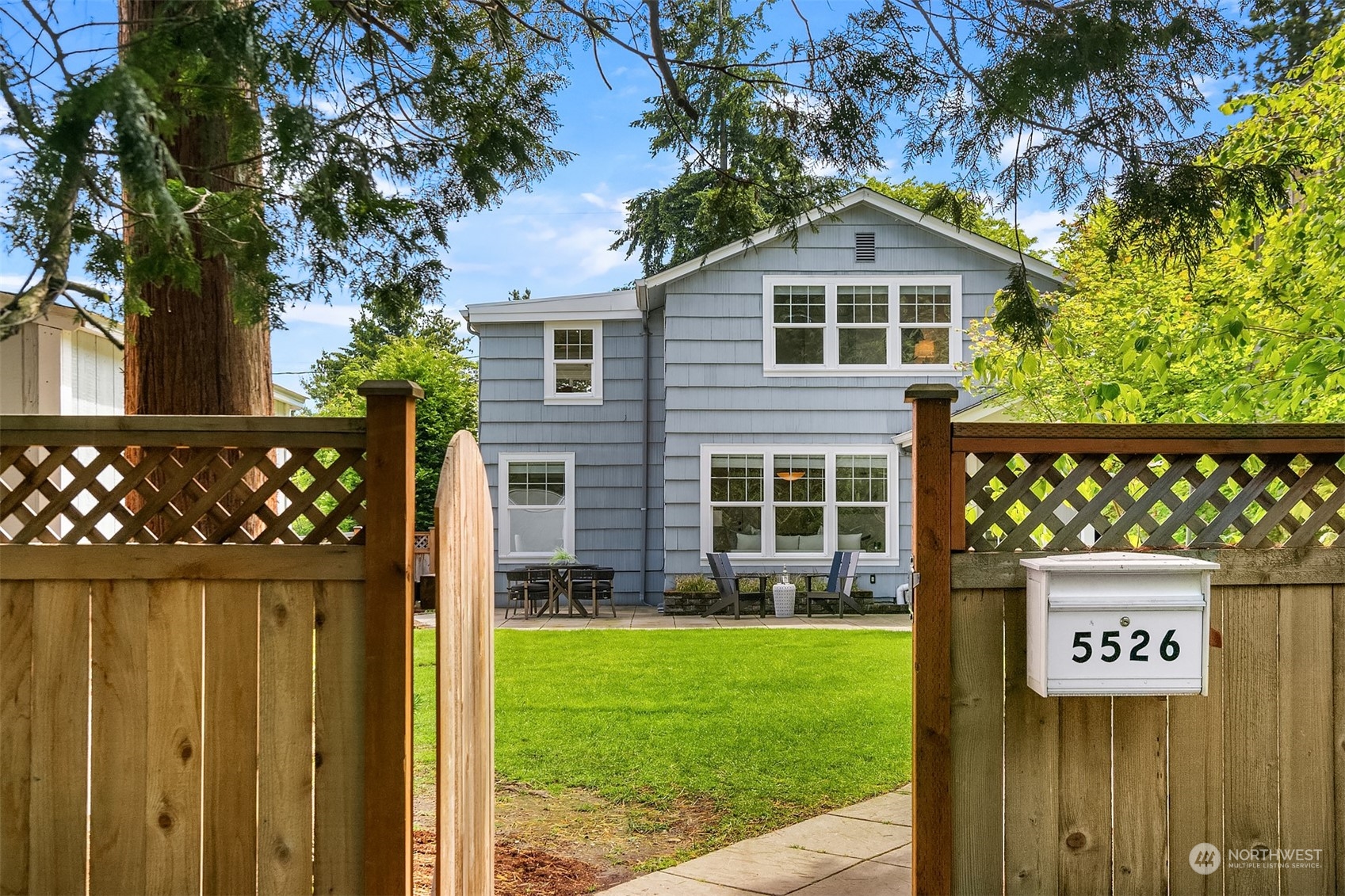 5526 17th Avenue NE