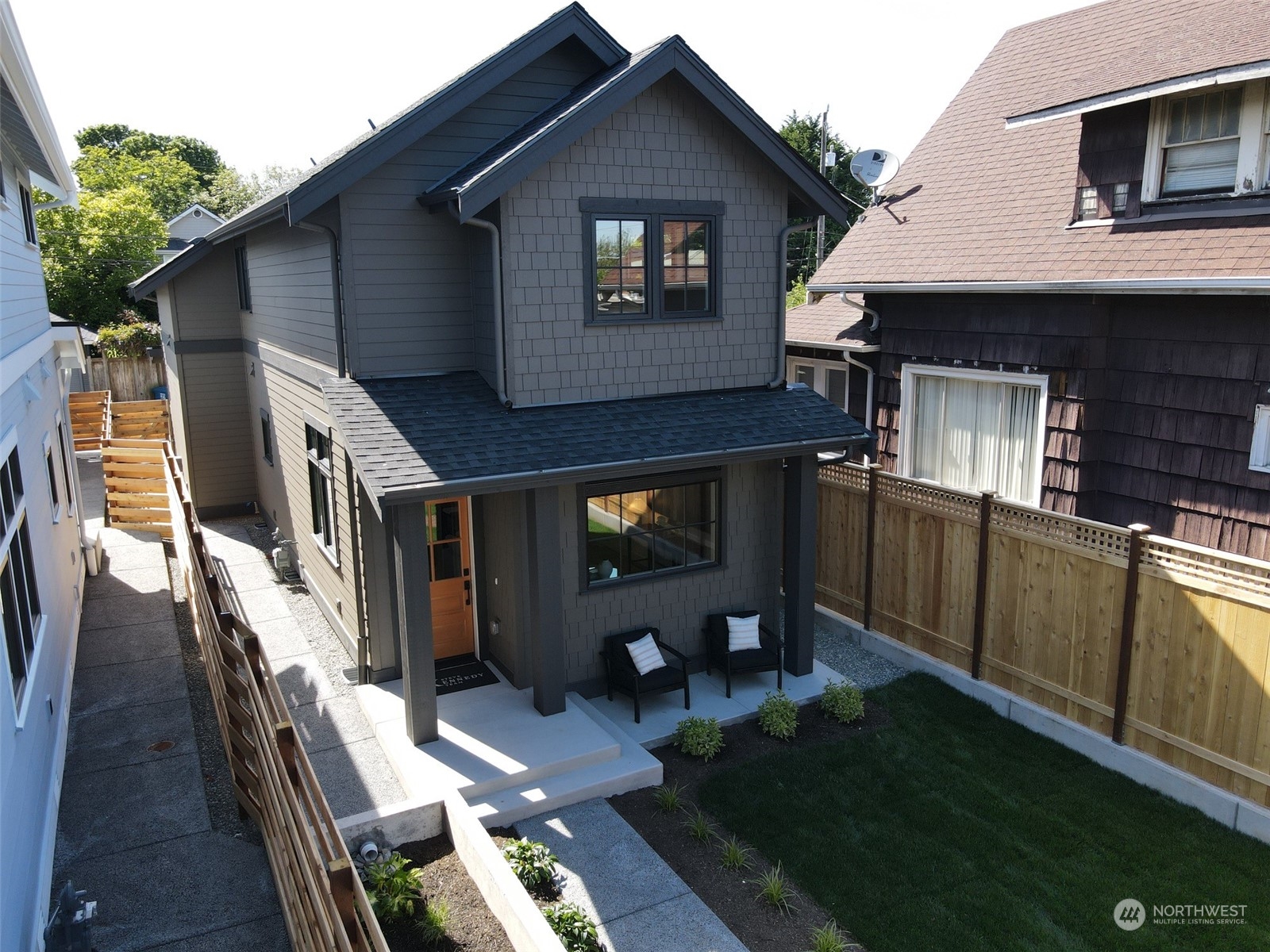 2135 6th Avenue W Unit: 2