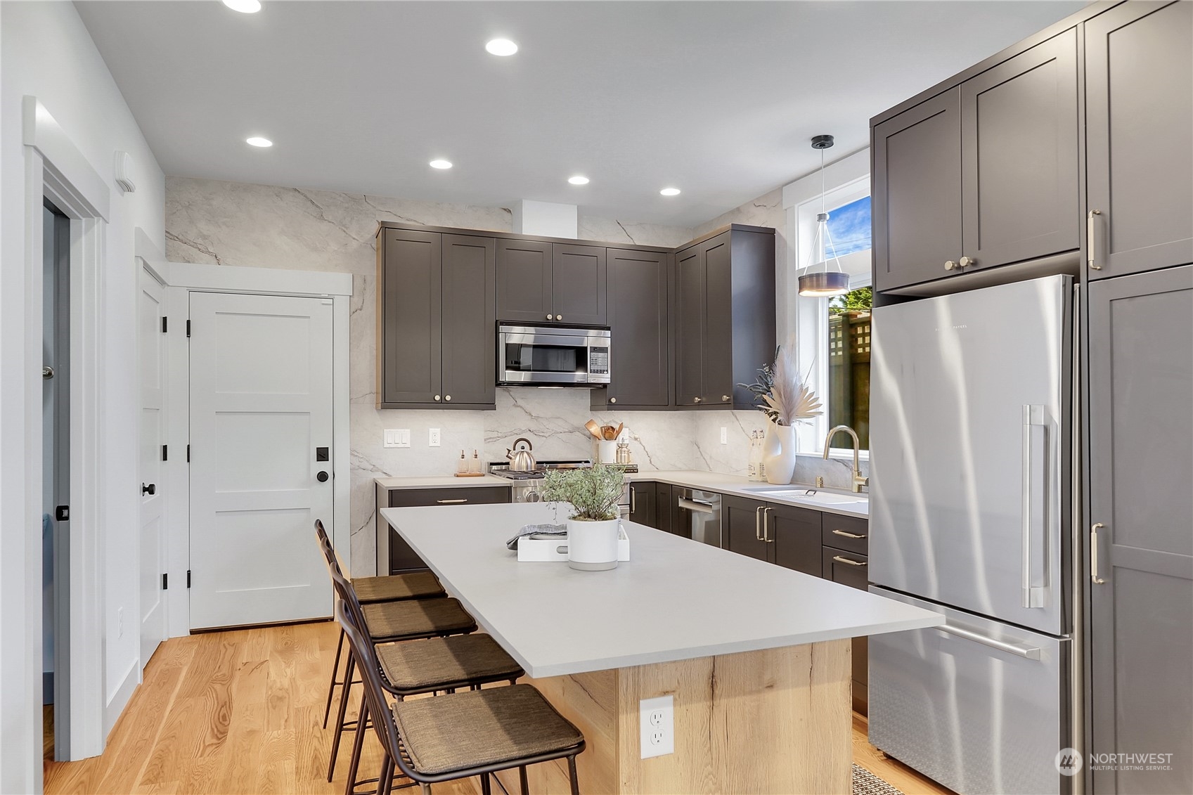 2135 6th Avenue W Unit: 2